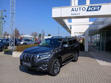2.8 D-4D 150kW Invincible 6AT