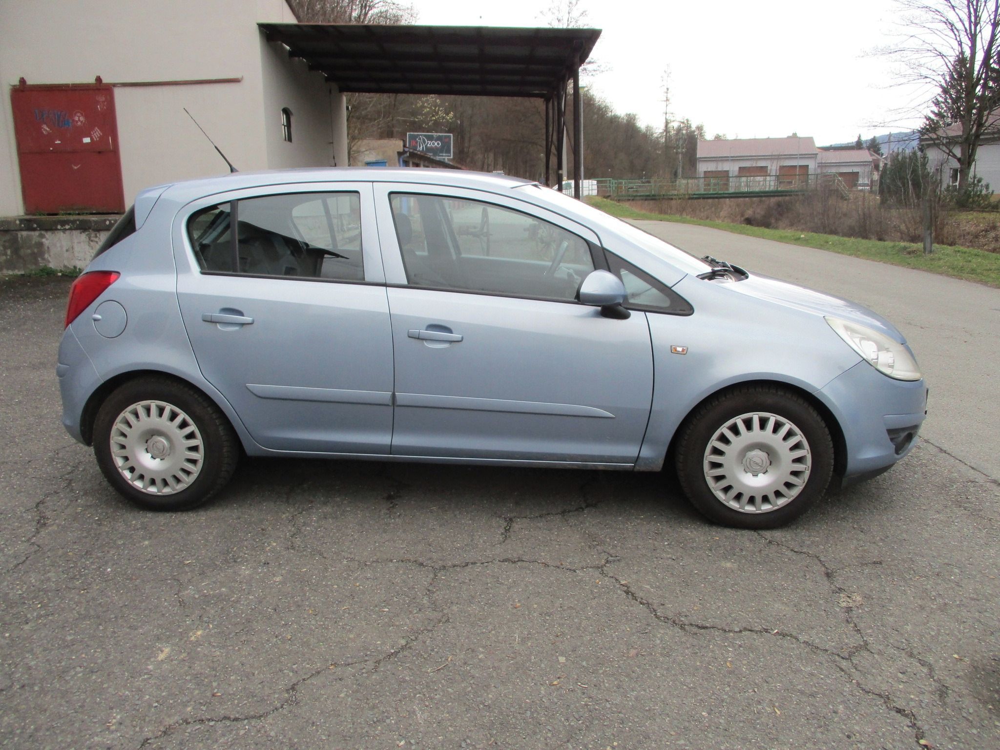 Opel Corsa, 1.2 - Klimatizace - fotka 6