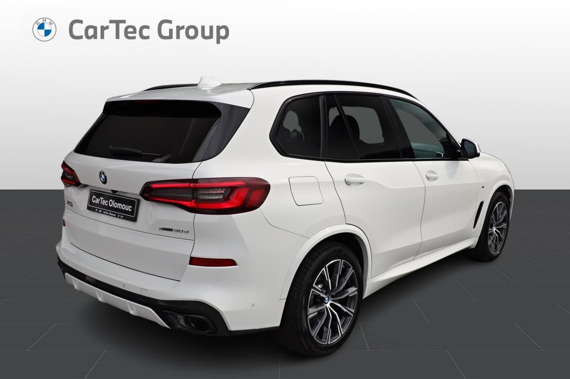 BMW X5, xDrive30d - fotka 5