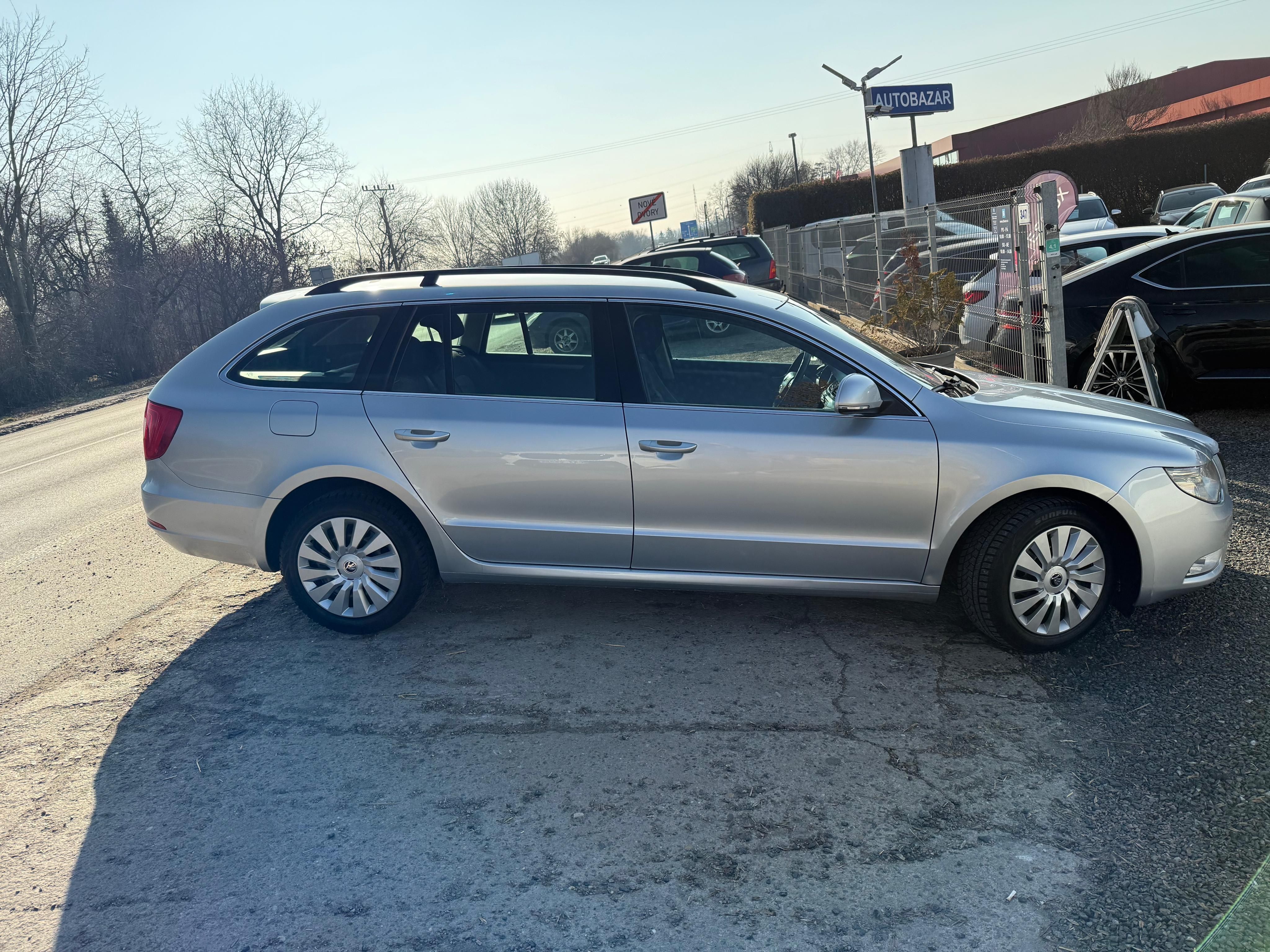 Škoda Superb, 2.0TDi 103kw Manuál Navi - fotka 5