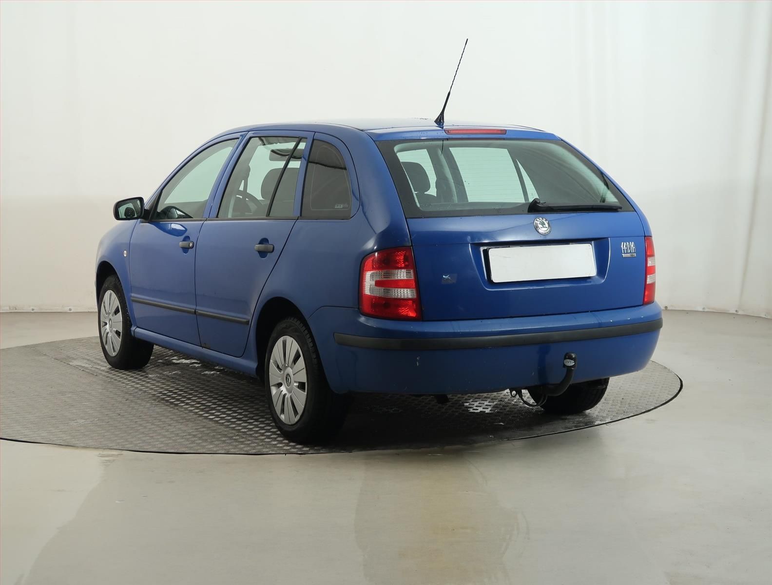 Škoda Fabia, 1.4 16V, Tažné, Klima - fotka 4