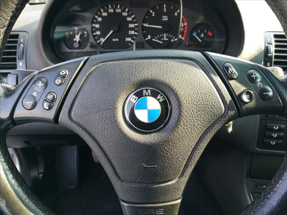 BMW Řada 3, 2,0 d 320d - fotka 6