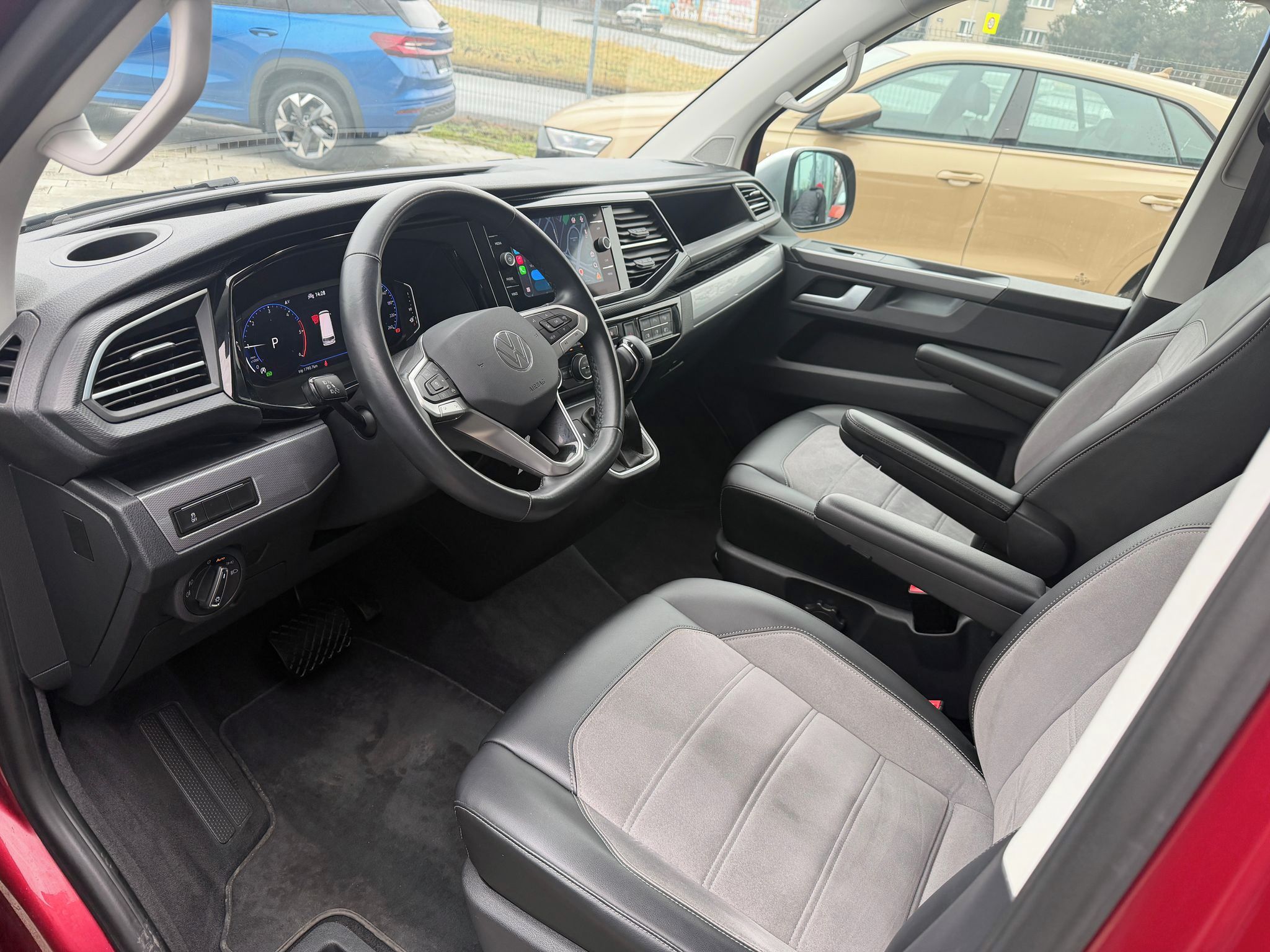 Volkswagen Multivan, Highline  150kW DSG 4M - fotka 5