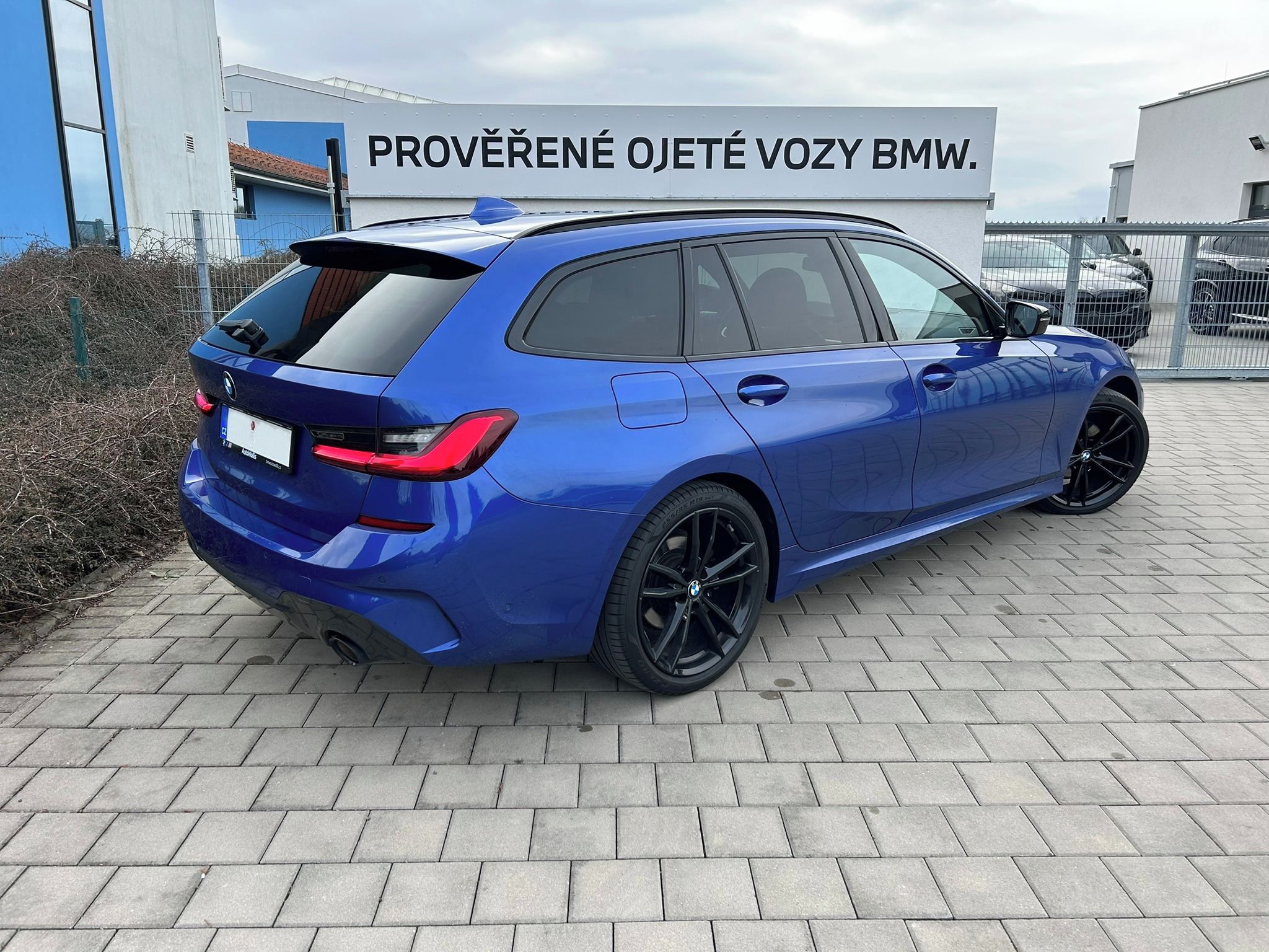 BMW Řada 3, BMW 320dxDrive,Mpaket,HUD,H&K - fotka 2