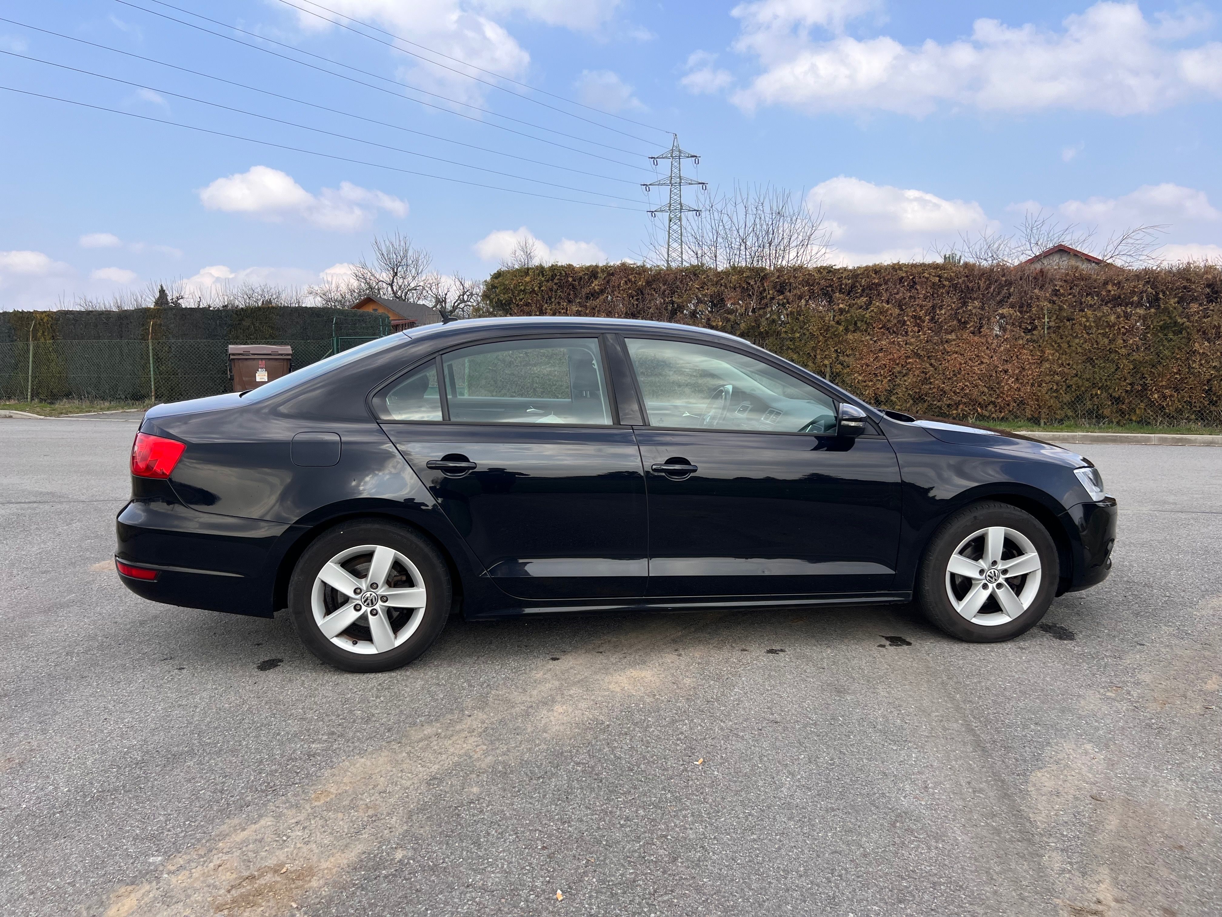 Volkswagen Jetta - fotka 2