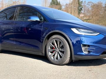 TeslaX 100D