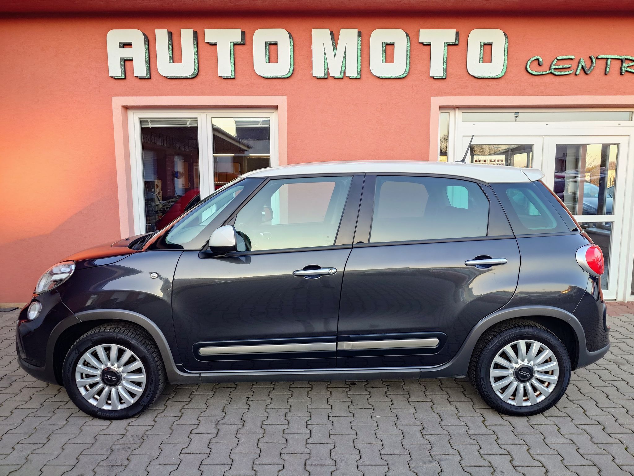 Fiat 500L, Trekking 88kW - fotka 2