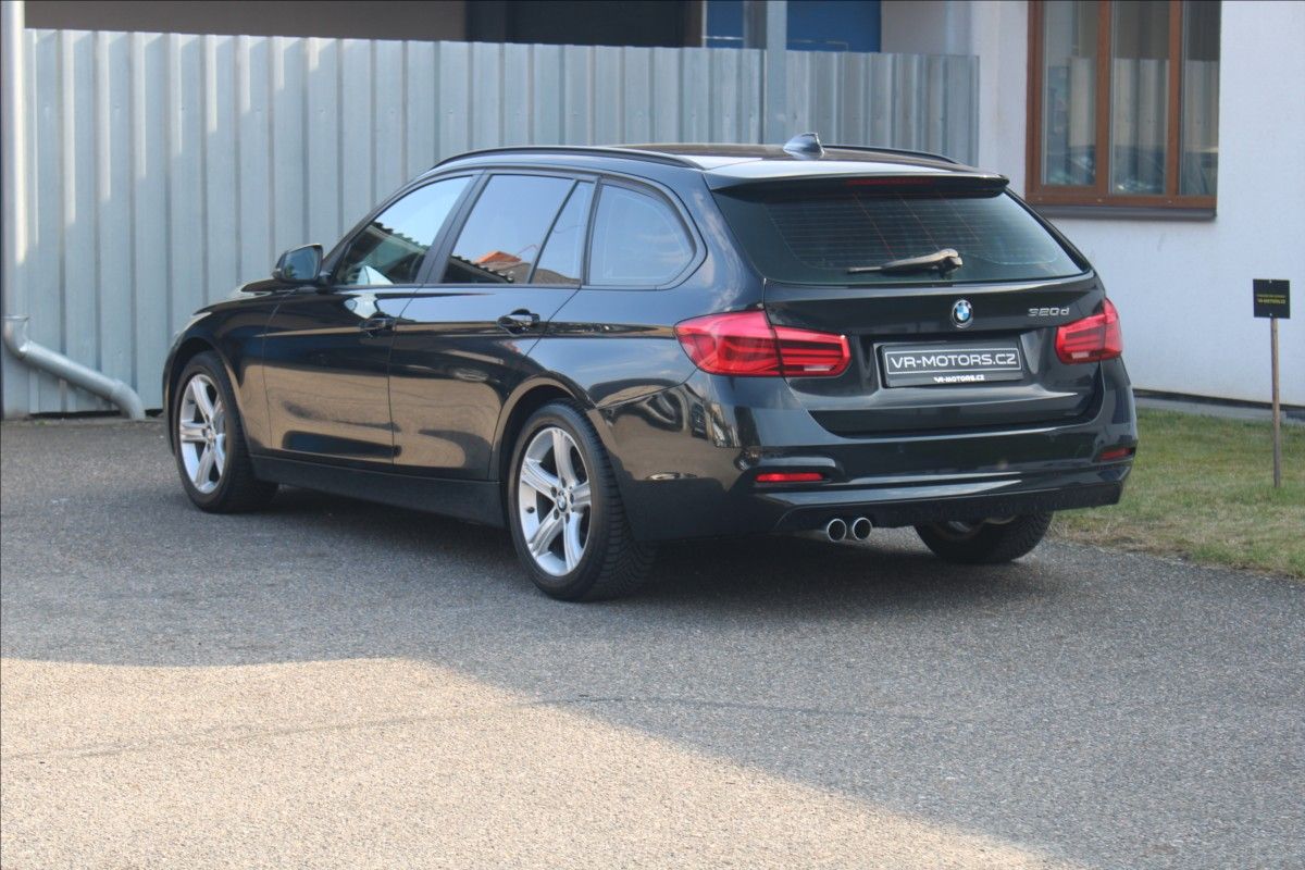 BMW Řada 3, 320d 140kW SPORTLINE+ZÁRUKA - fotka 5