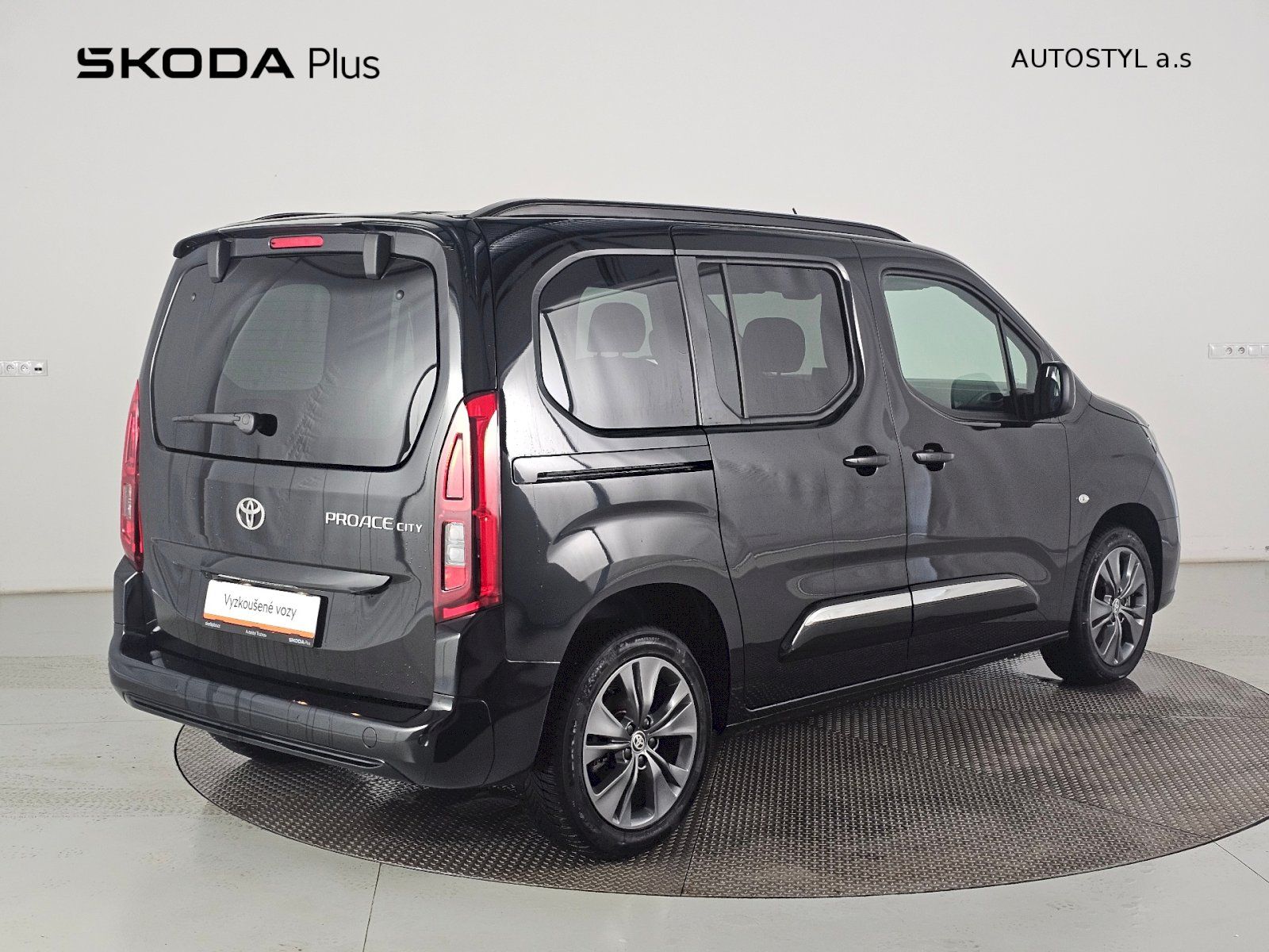 Toyota Proace City Verso, 1.2T 110k Short Family L1 - fotka 2