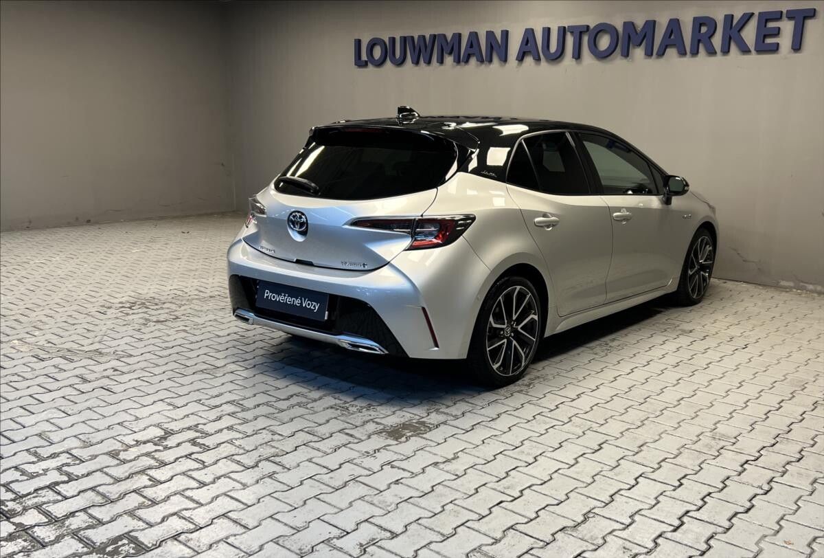 Toyota Corolla, 2,0 Hybrid AT GR Sport  HB - fotka 2