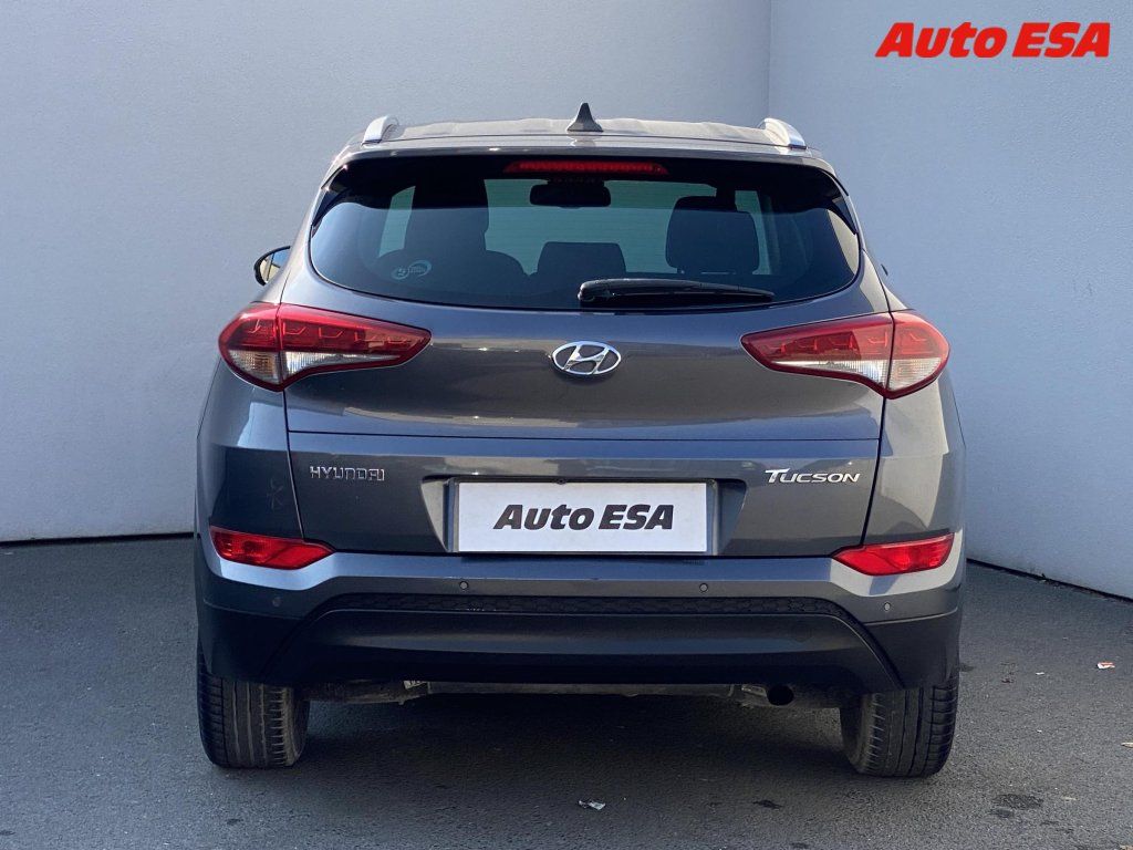 Hyundai Tucson, 1.7 CRDi,Navi - fotka 5