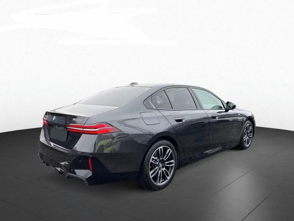 BMW Řada 5, 550 e xDrive M Sport*Kůže*Navi - fotka 4