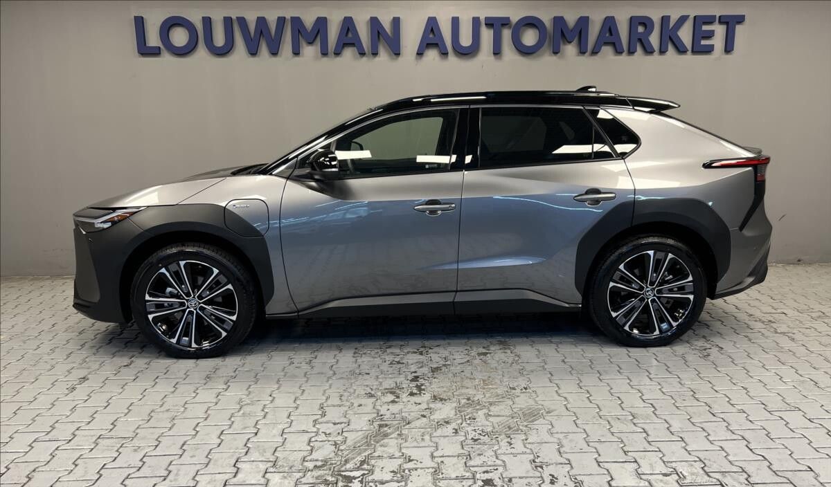 Toyota bZ4X, 0,0 AWD Executive - fotka 3