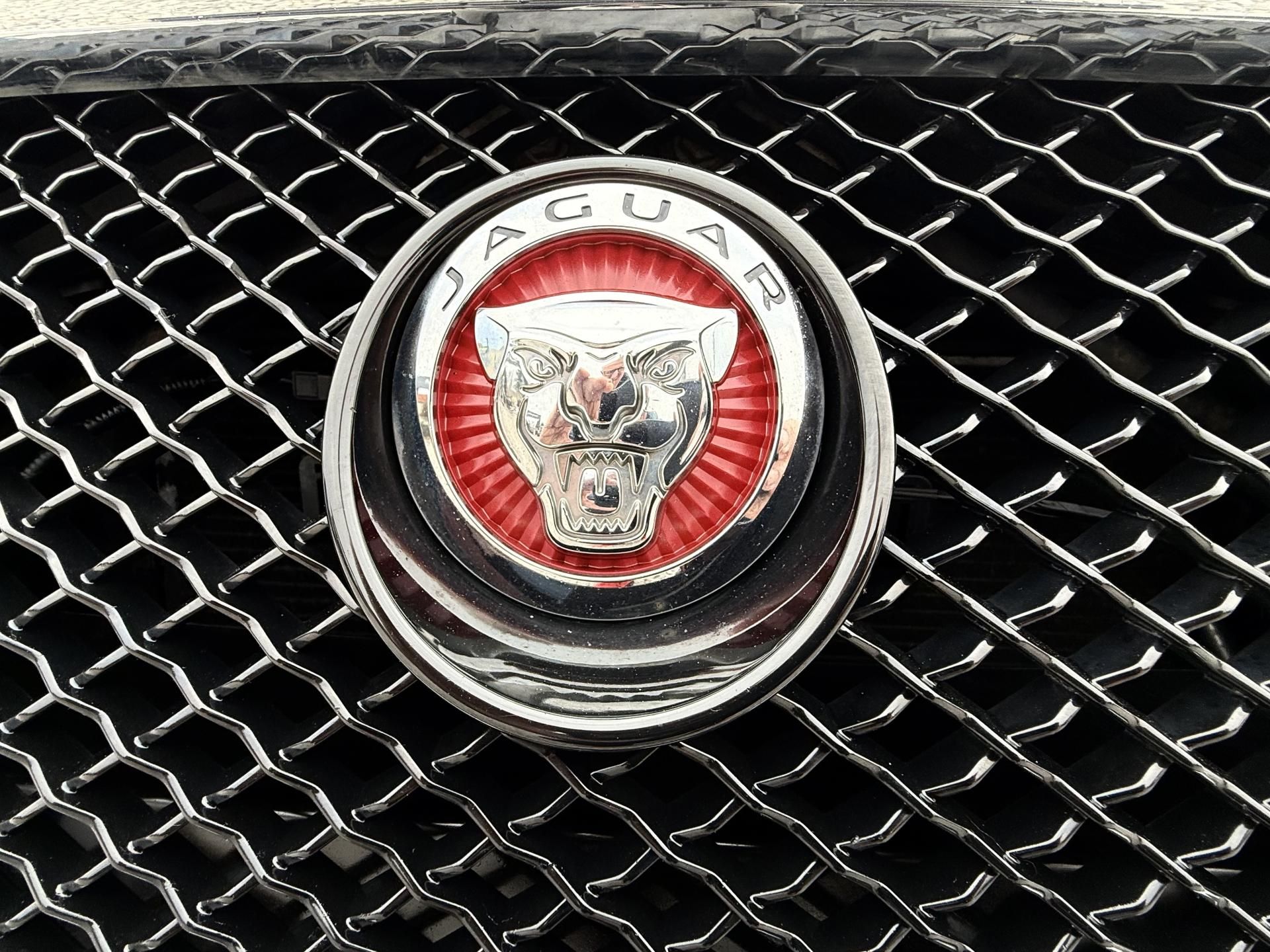 Jaguar XF, 3,0 V6 Sportbrake Automat - fotka 4