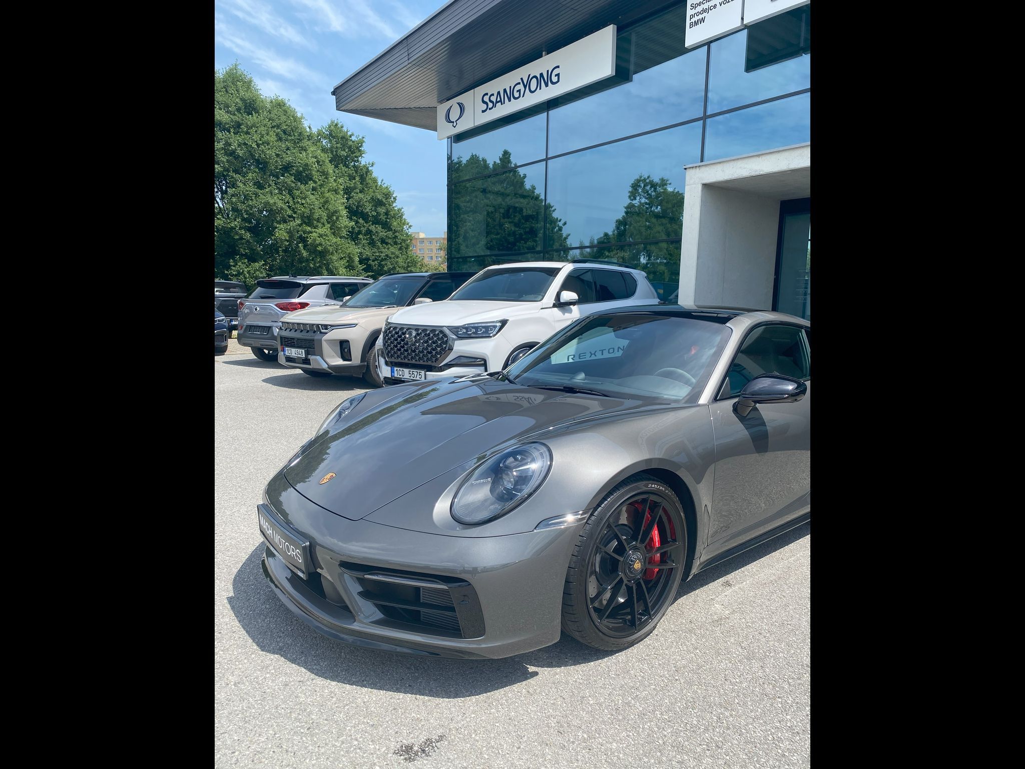 Porsche 911, Carrera 4 GTS Panorama - fotka 4