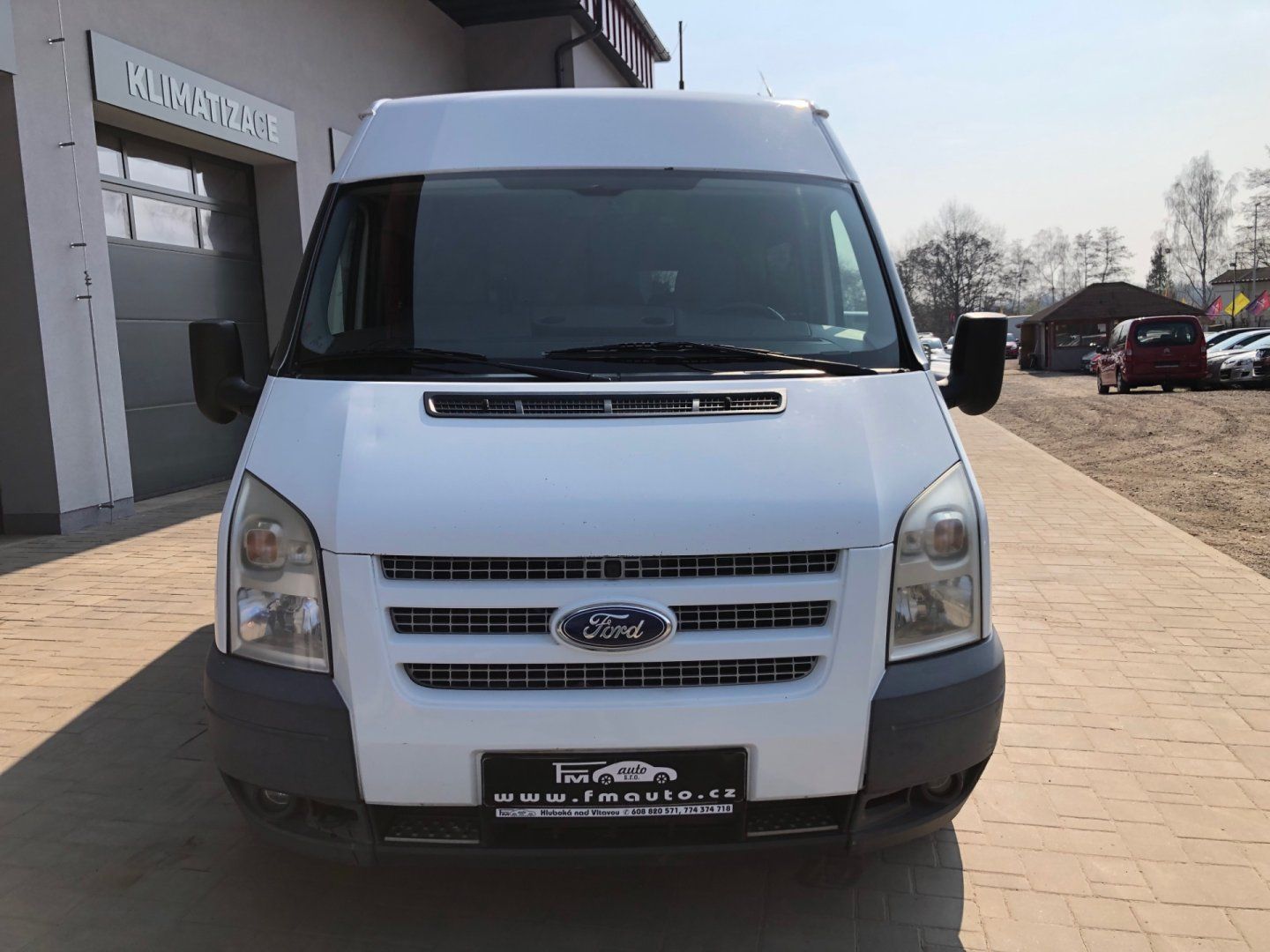 Ford Transit, 2.2 TDCi 9 Míst - fotka 3