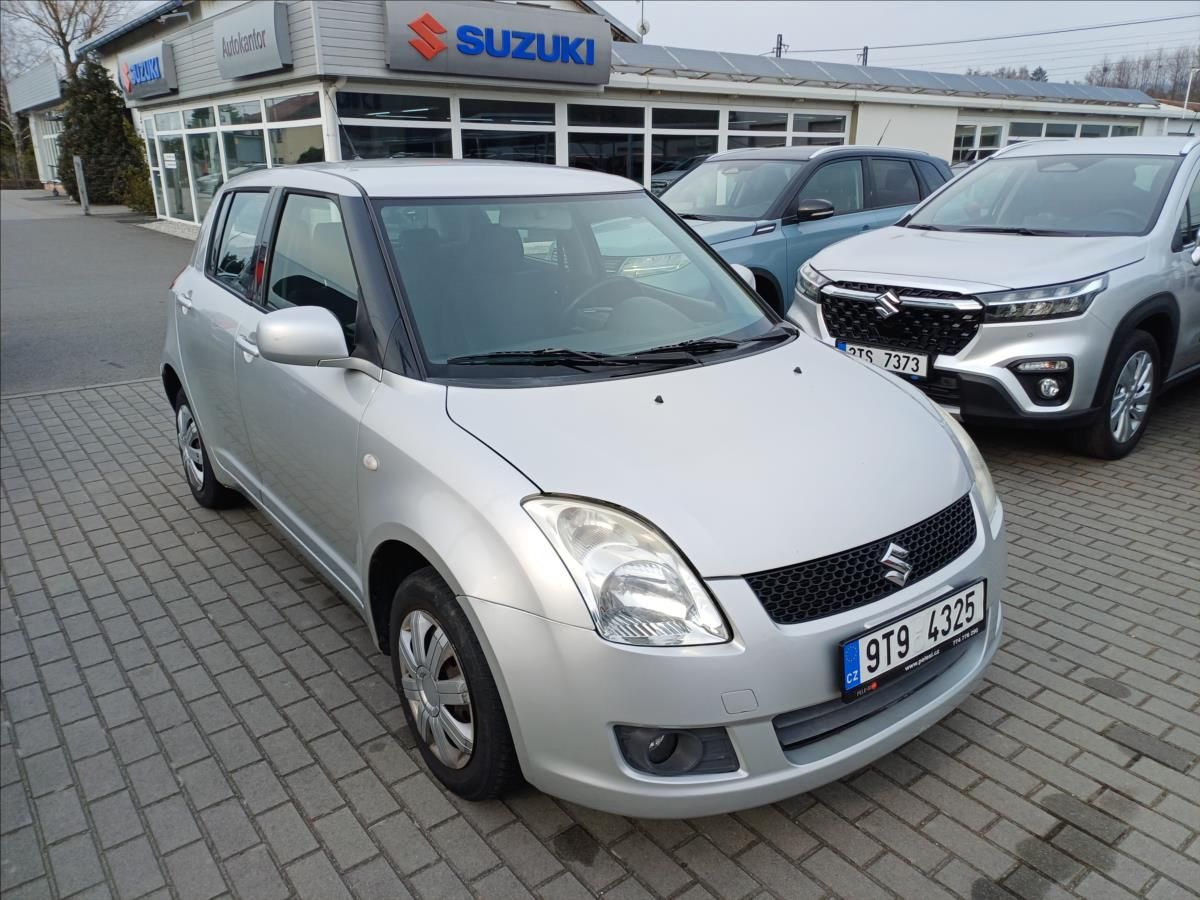 Suzuki Swift, 1,3 4x4 - fotka 3