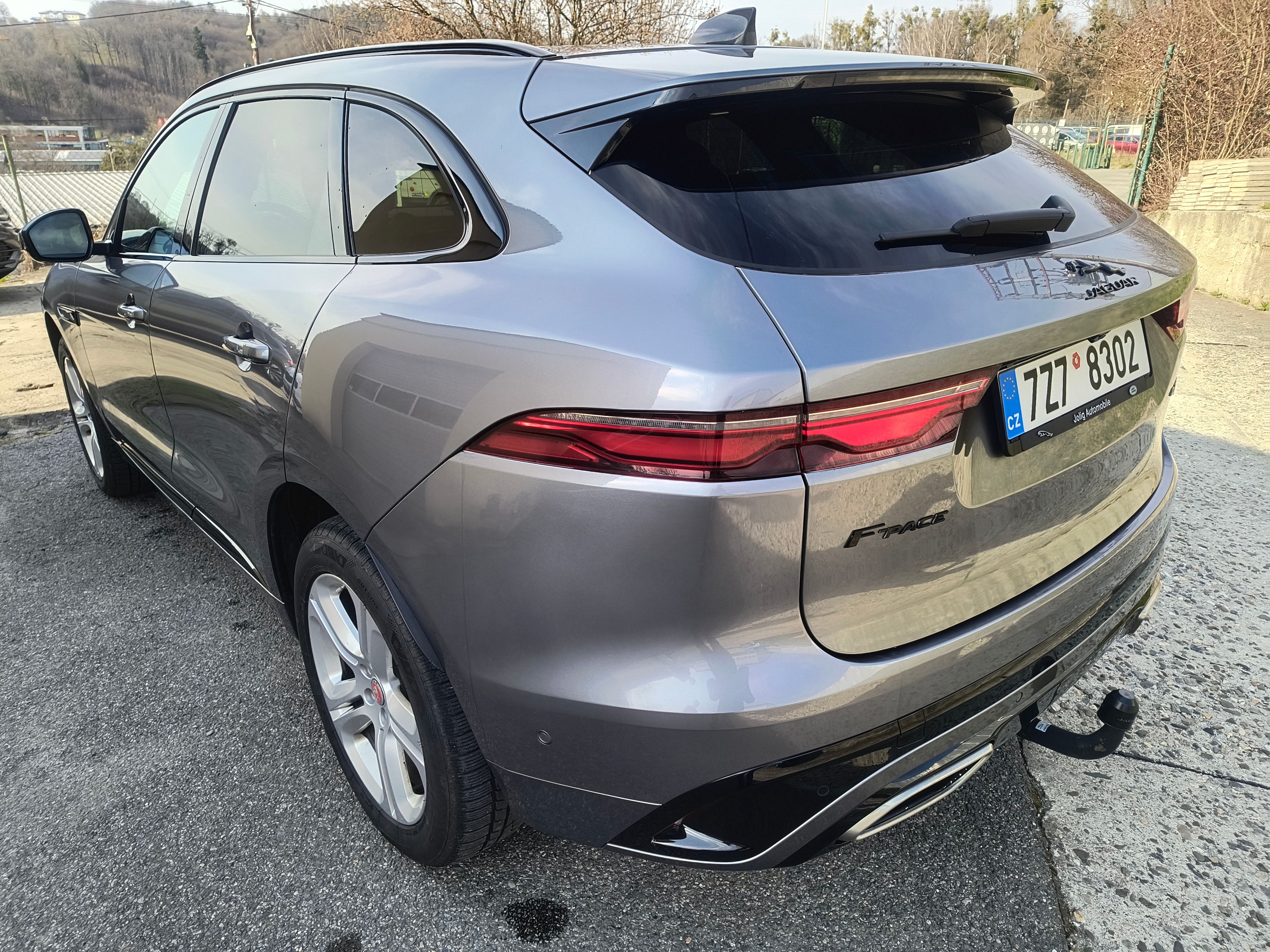 Jaguar F-Pace, D300 AWD R -DINAMIC SE AUTOMAT - fotka 5