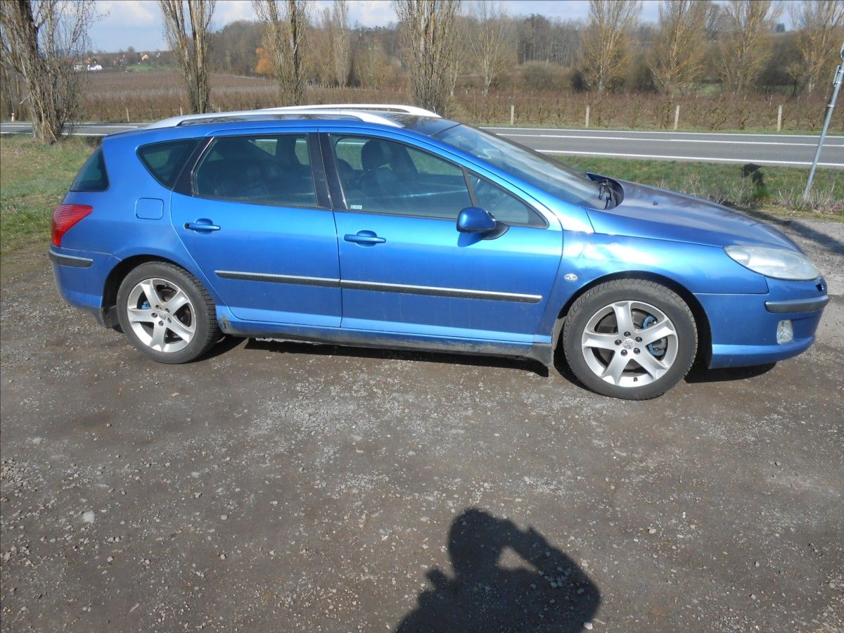 Peugeot 407, 2,2 116 kW Digiklima - fotka 5