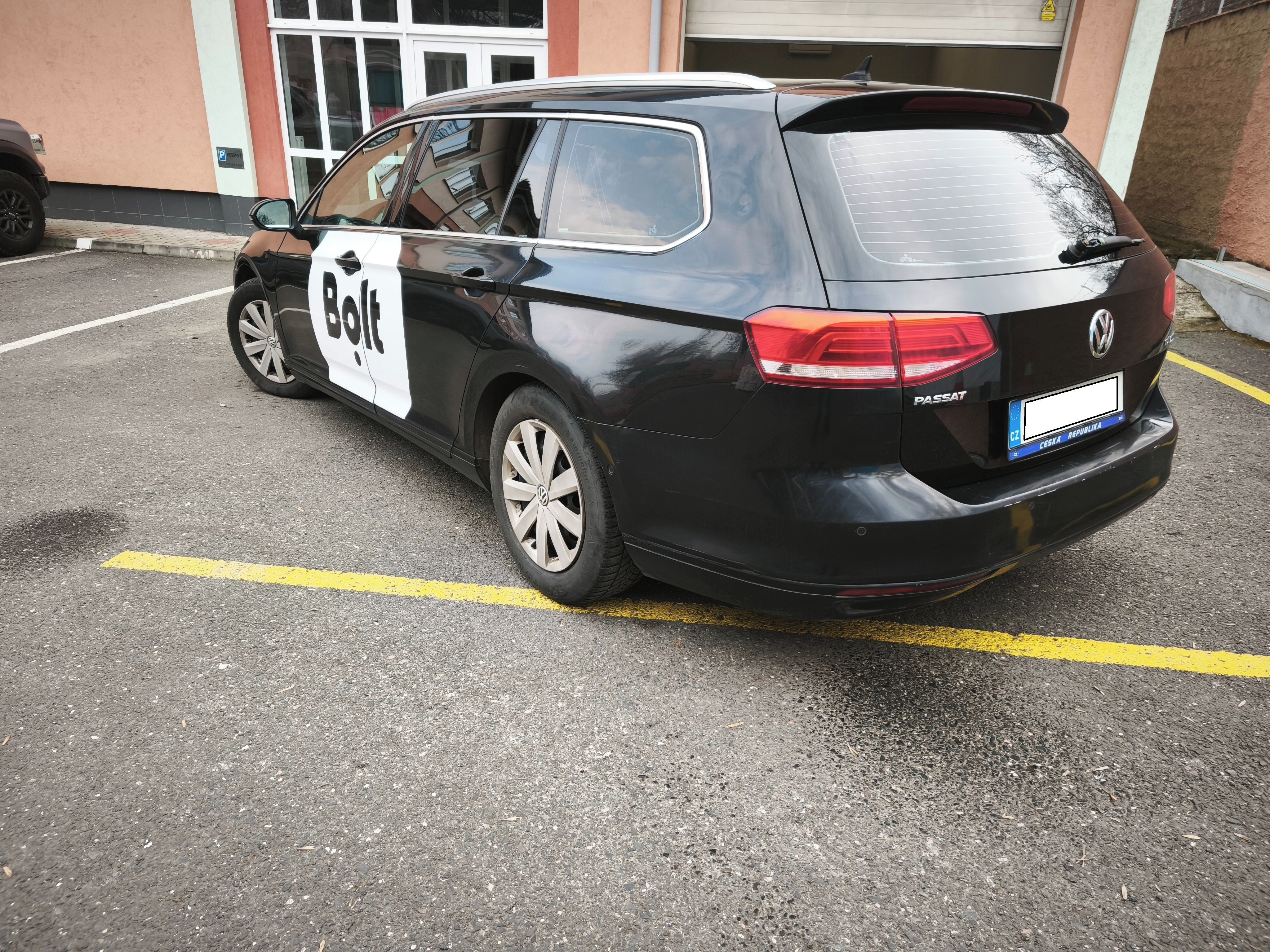 Volkswagen Passat, 1.6TDI aktivni polep BOLT - fotka 3