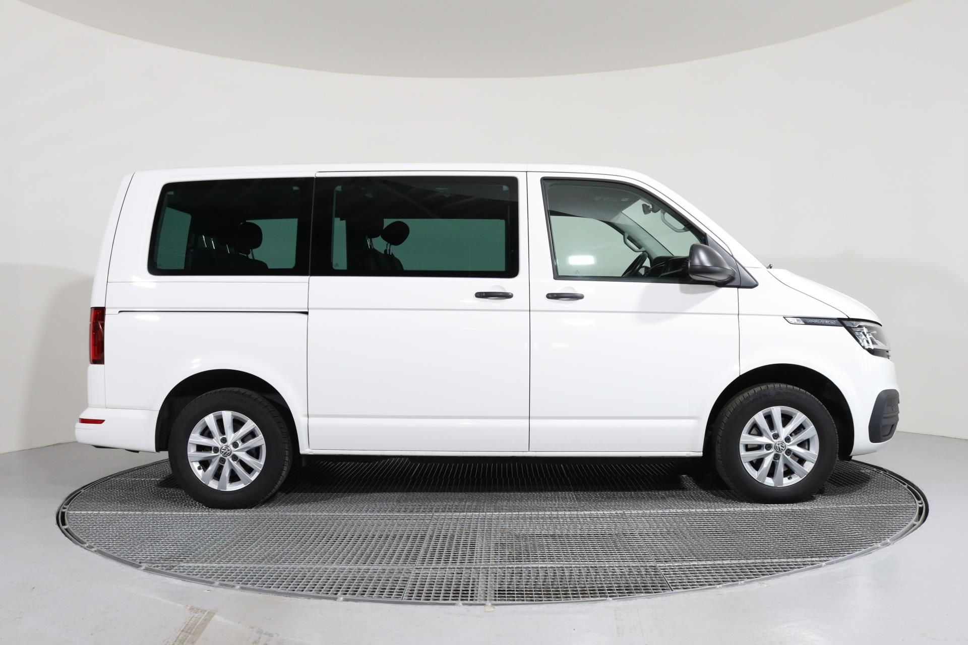Volkswagen Multivan, 6.1 TREND 2,0 TDI 110 kW 7 mís - fotka 3