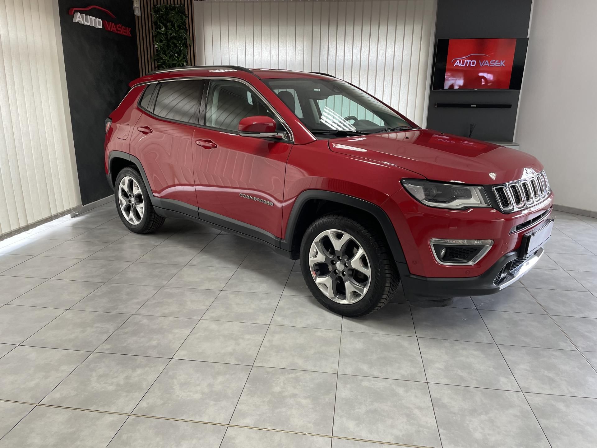 Jeep Compass, 1.4 T ČR NAVI  1.MAJ. SERVISKA - fotka 2