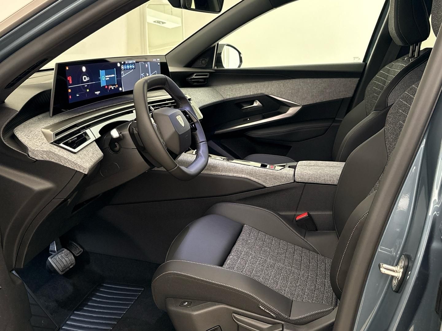 Peugeot 3008, Allure Hybrid 145 e-DCS6 - fotka 6