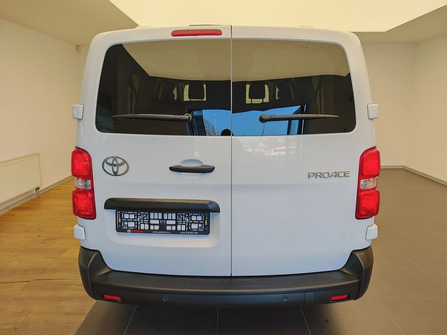Toyota Proace Verso, 2,0D L2 6MT Combi 8S - fotka 5