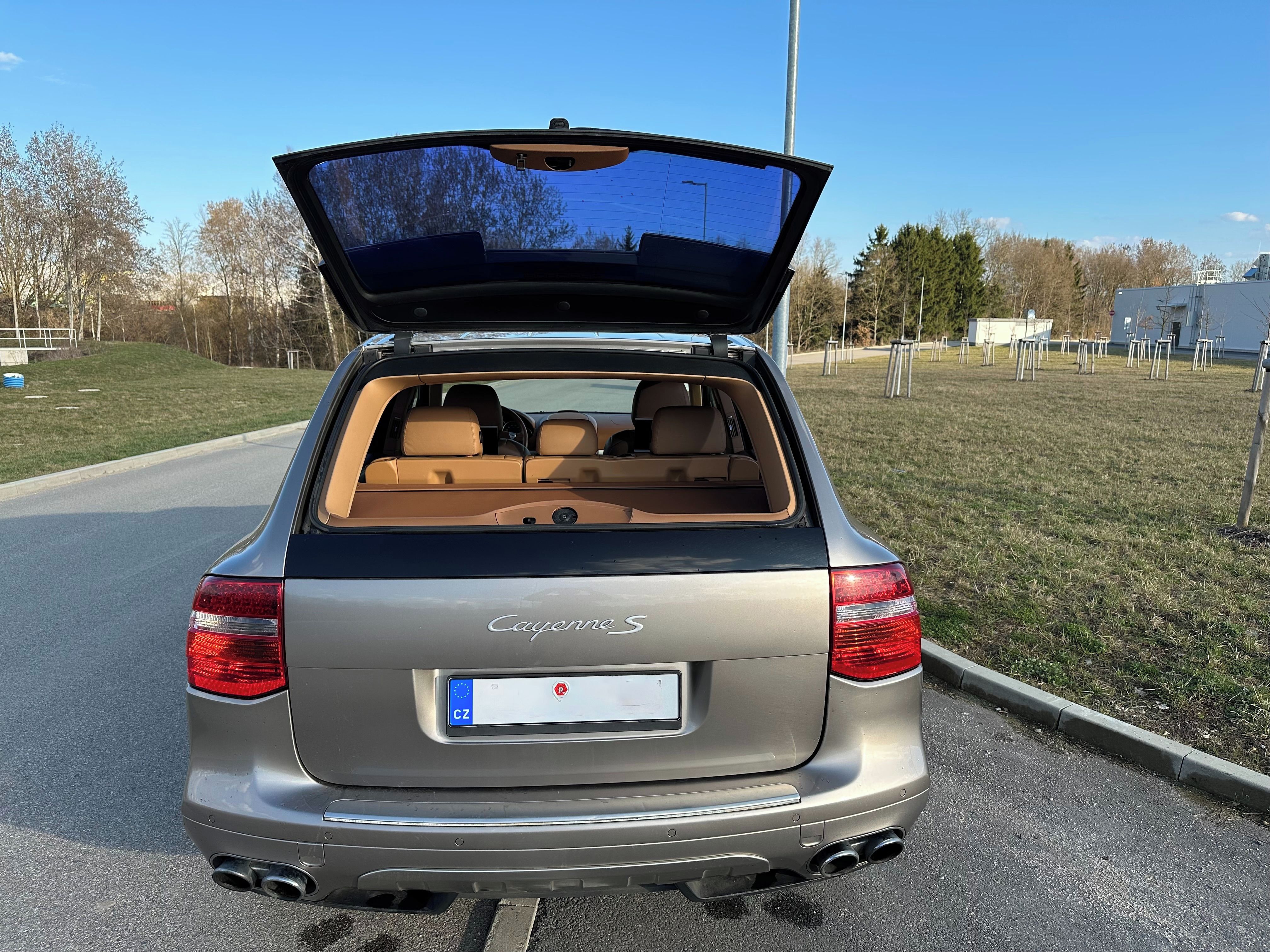 Porsche Cayenne, S 4.8 V8 283kW TOP - fotka 6