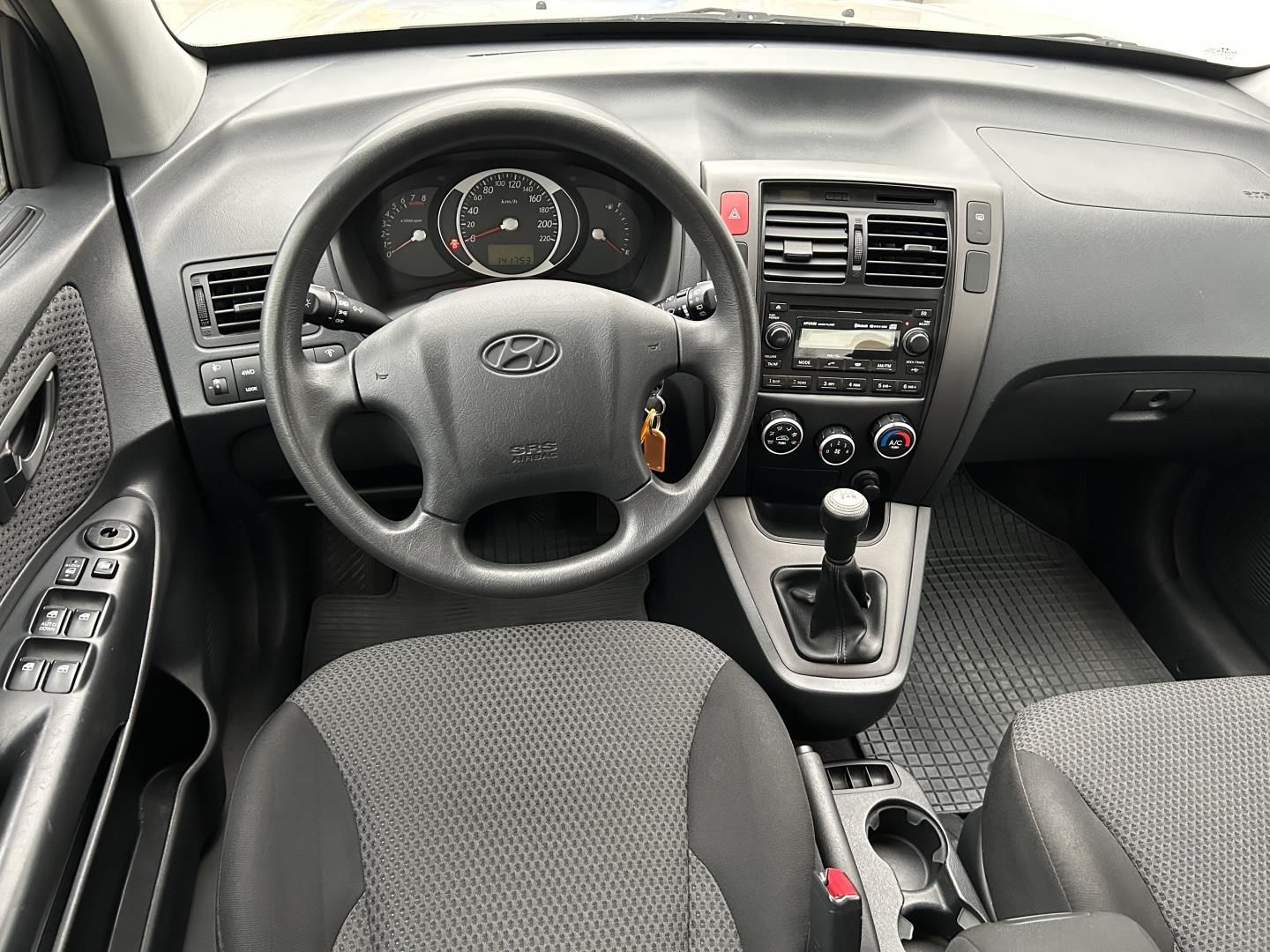 Hyundai Tucson, 2.0i CVVT 104kW 4x4 - fotka 5