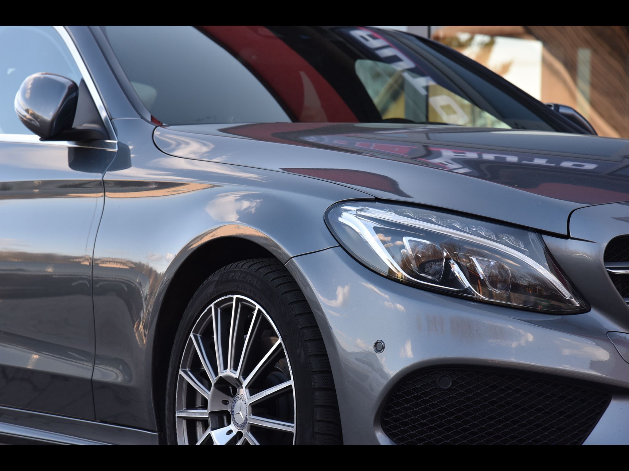 Mercedes-Benz Třídy C, 2.2 CDi 125 kw 4Matic - fotka 2