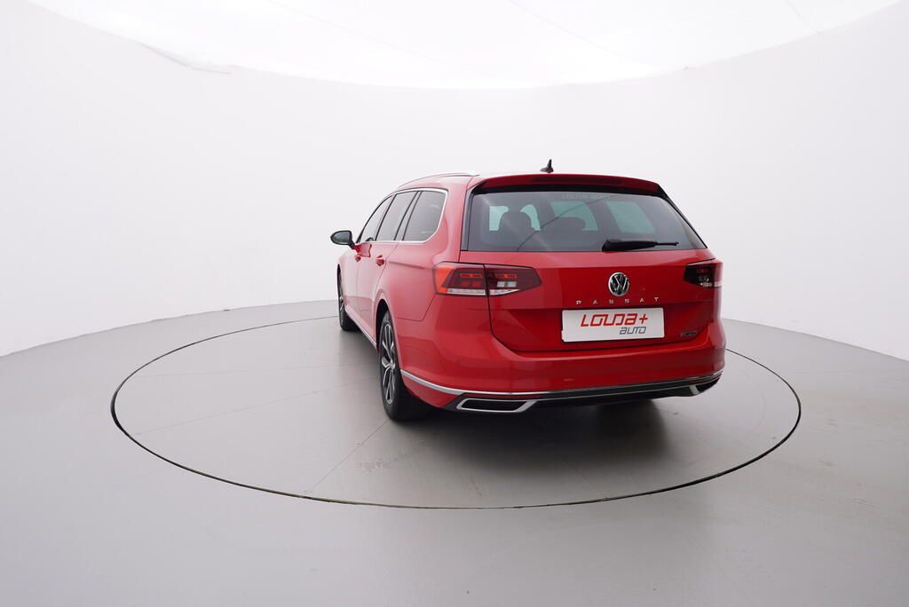 Volkswagen Passat Variant, Highline 2.0 TDI 140 kW - fotka 4