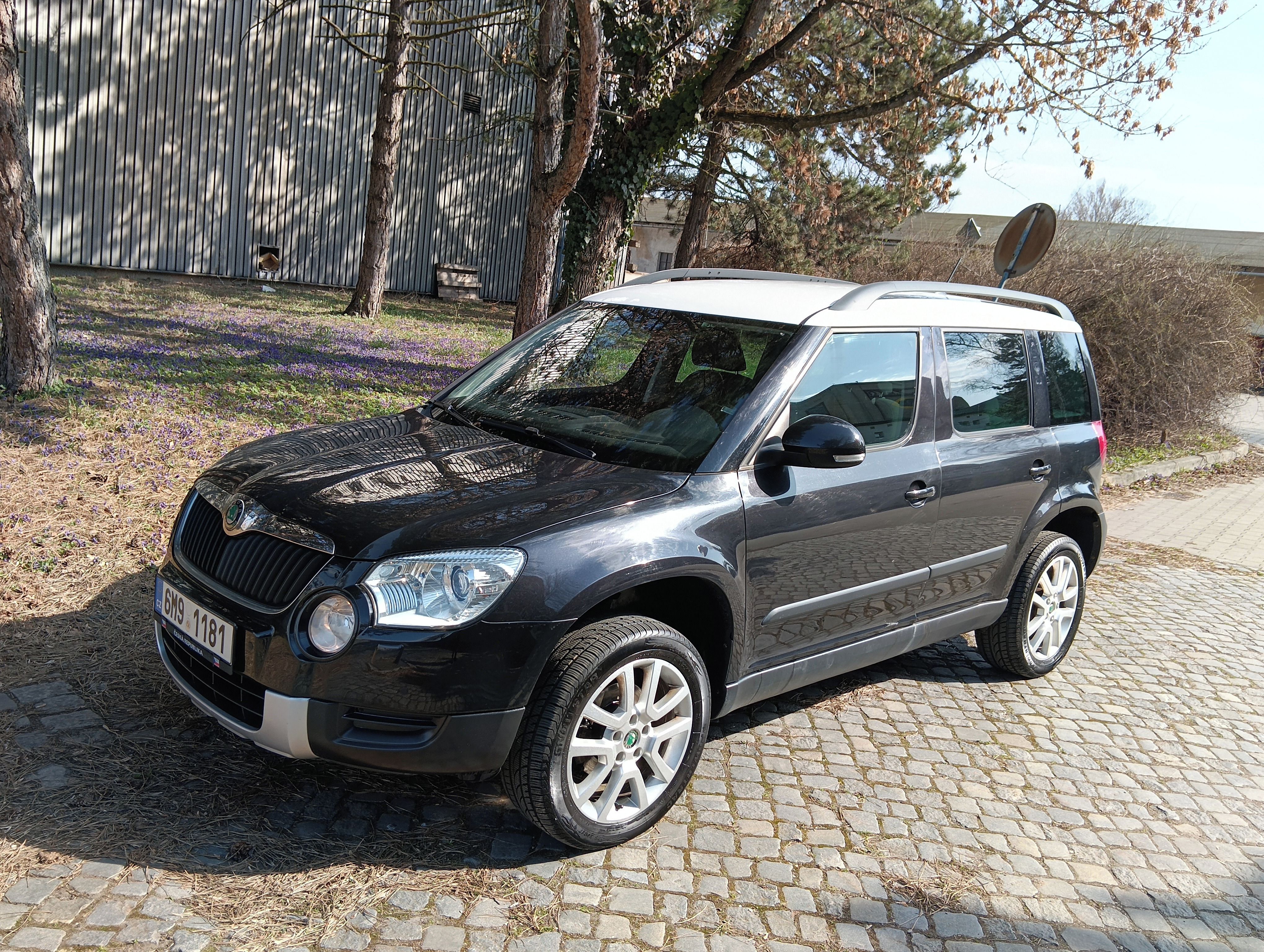Škoda Yeti, 1.2 Tsi/77 kW, DSG, vyhřev - fotka 2
