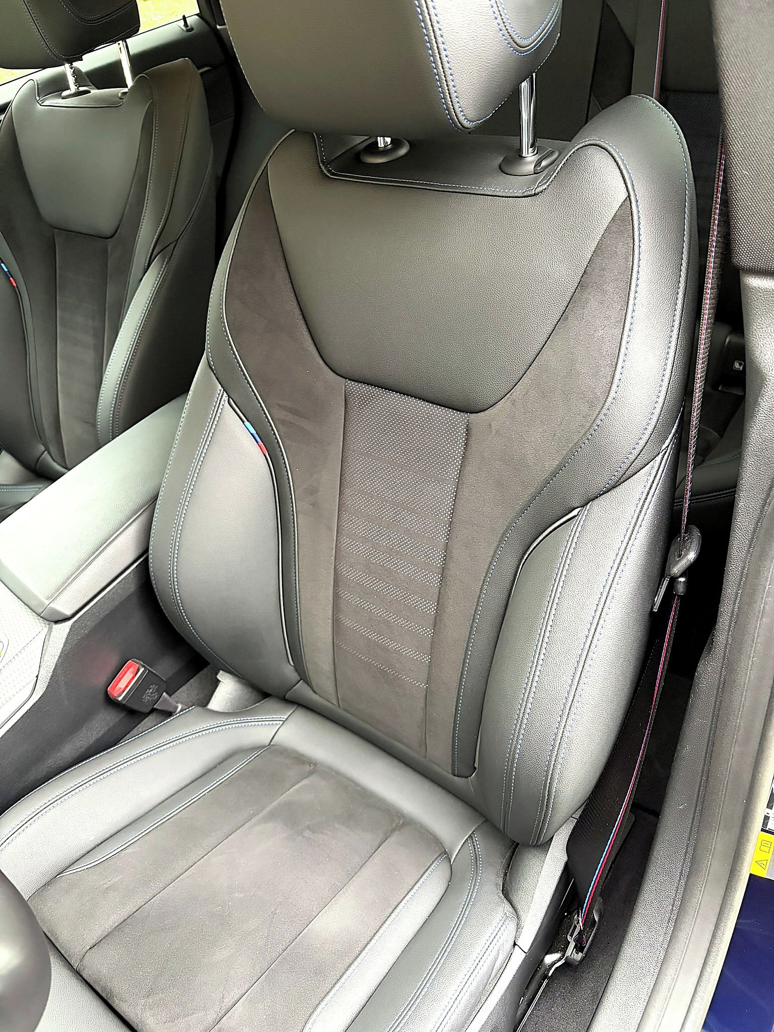 BMW i4, M50 xDrive - fotka 5