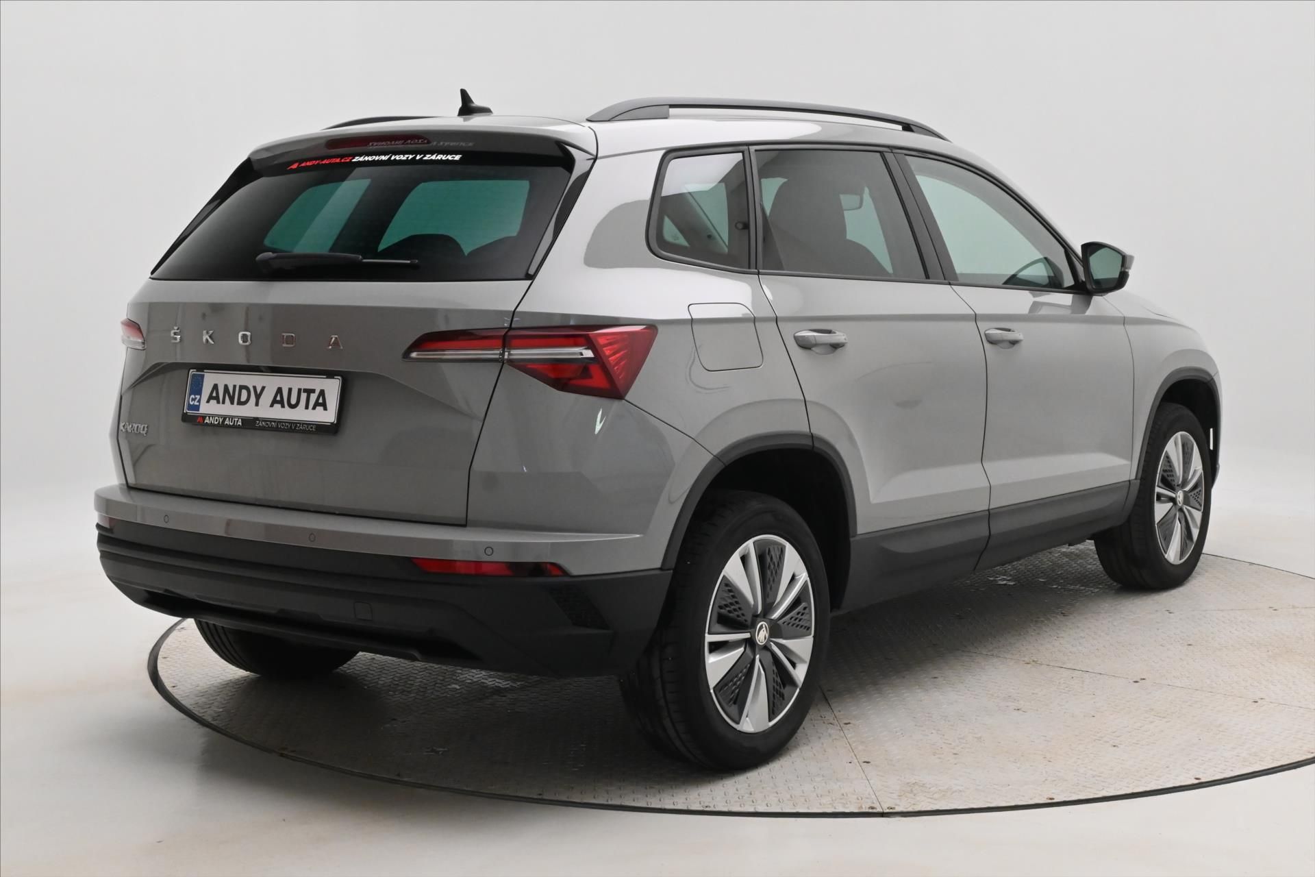 Škoda Karoq, 2,0 TDI 85 KW DSG Ambiente Zár - fotka 5