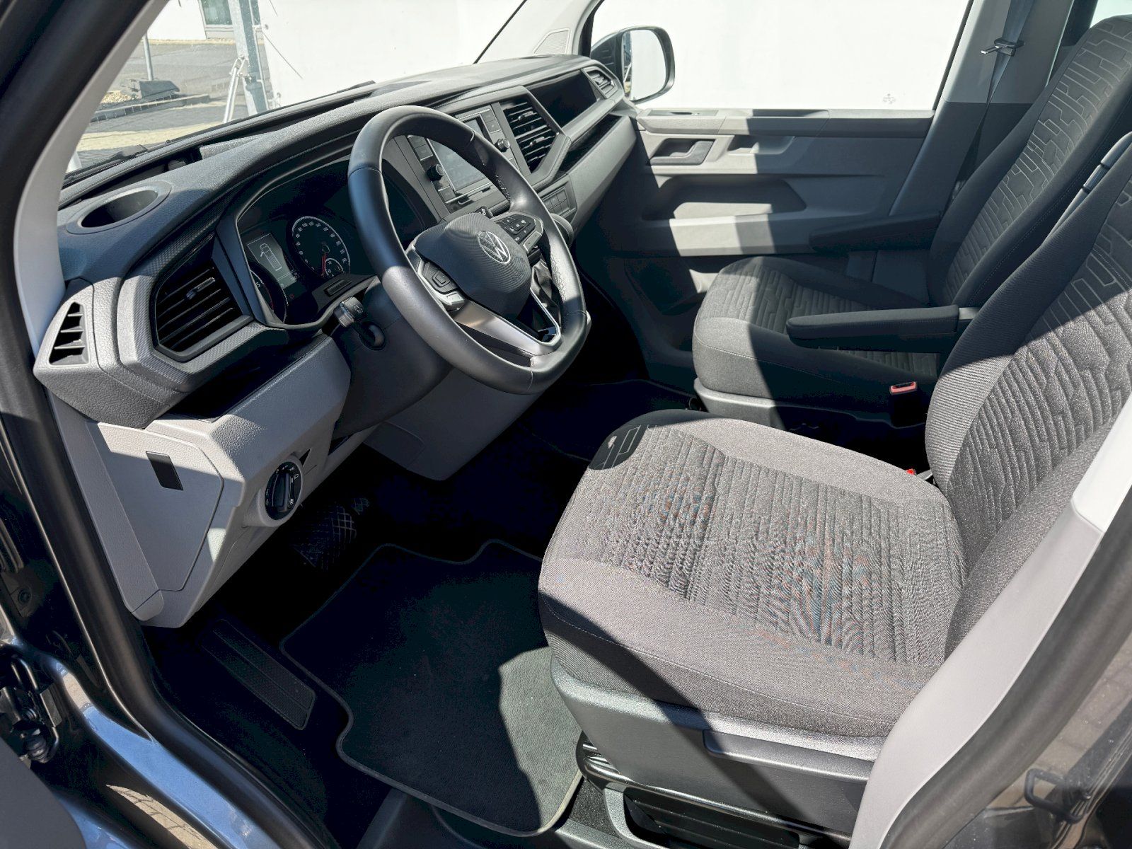 Volkswagen Caravelle, 2.0TDI CL DR DSG - fotka 6