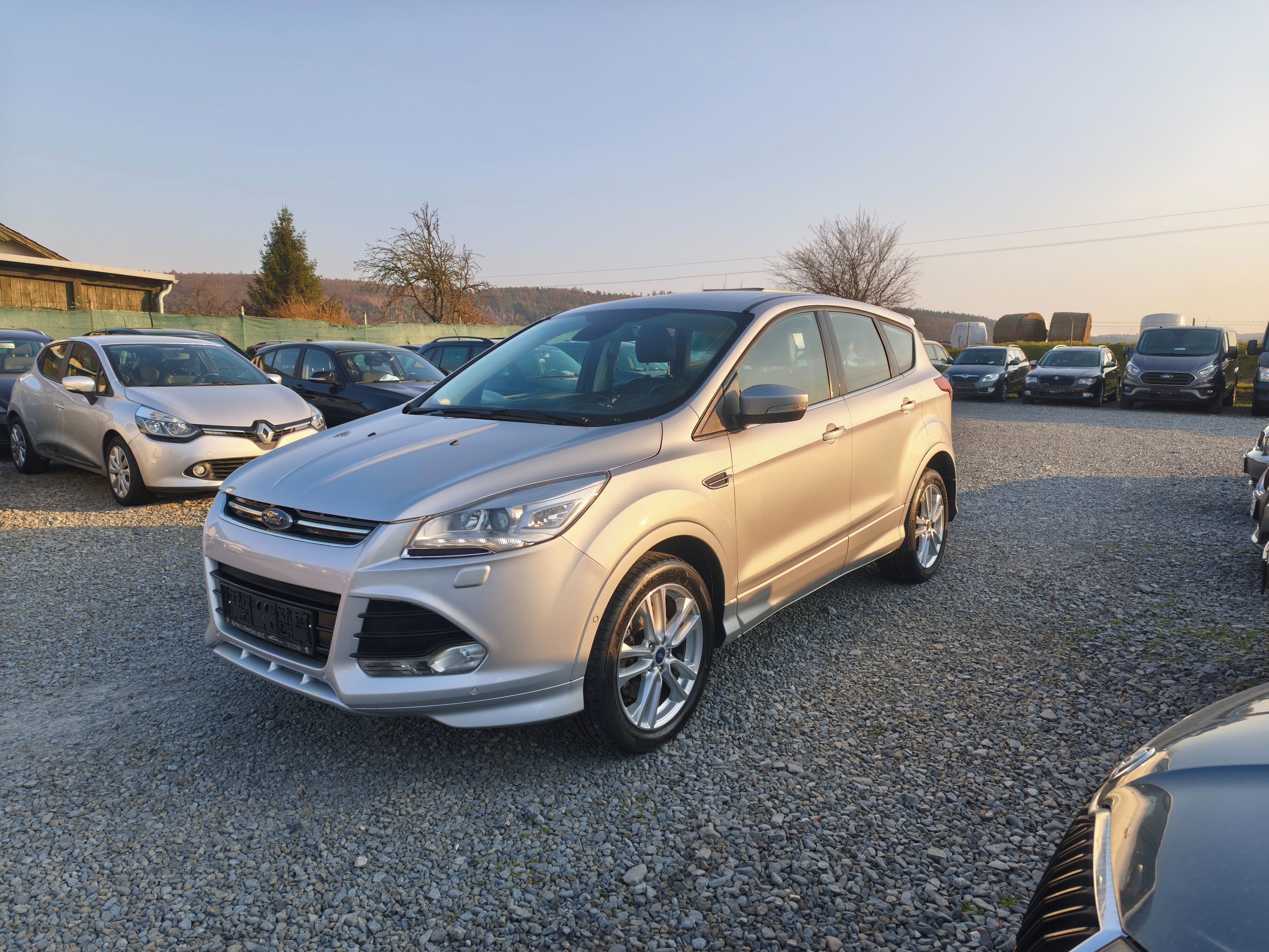 Ford Kuga, 2.0 TDCI Kůže, Navi, Klima - fotka 2