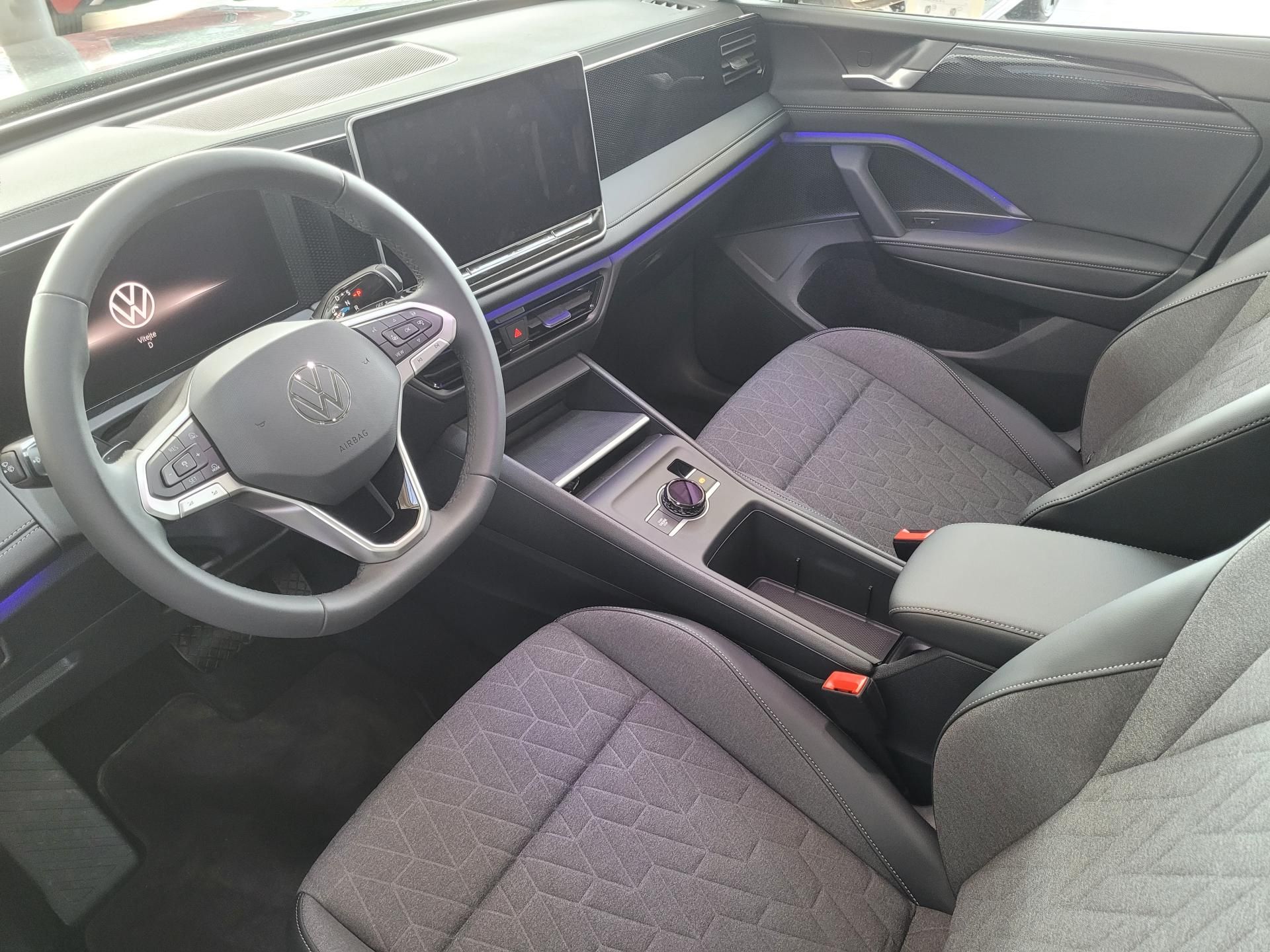 Volkswagen Tiguan, 1,5 eTSI 110Kw Peopple - fotka 6