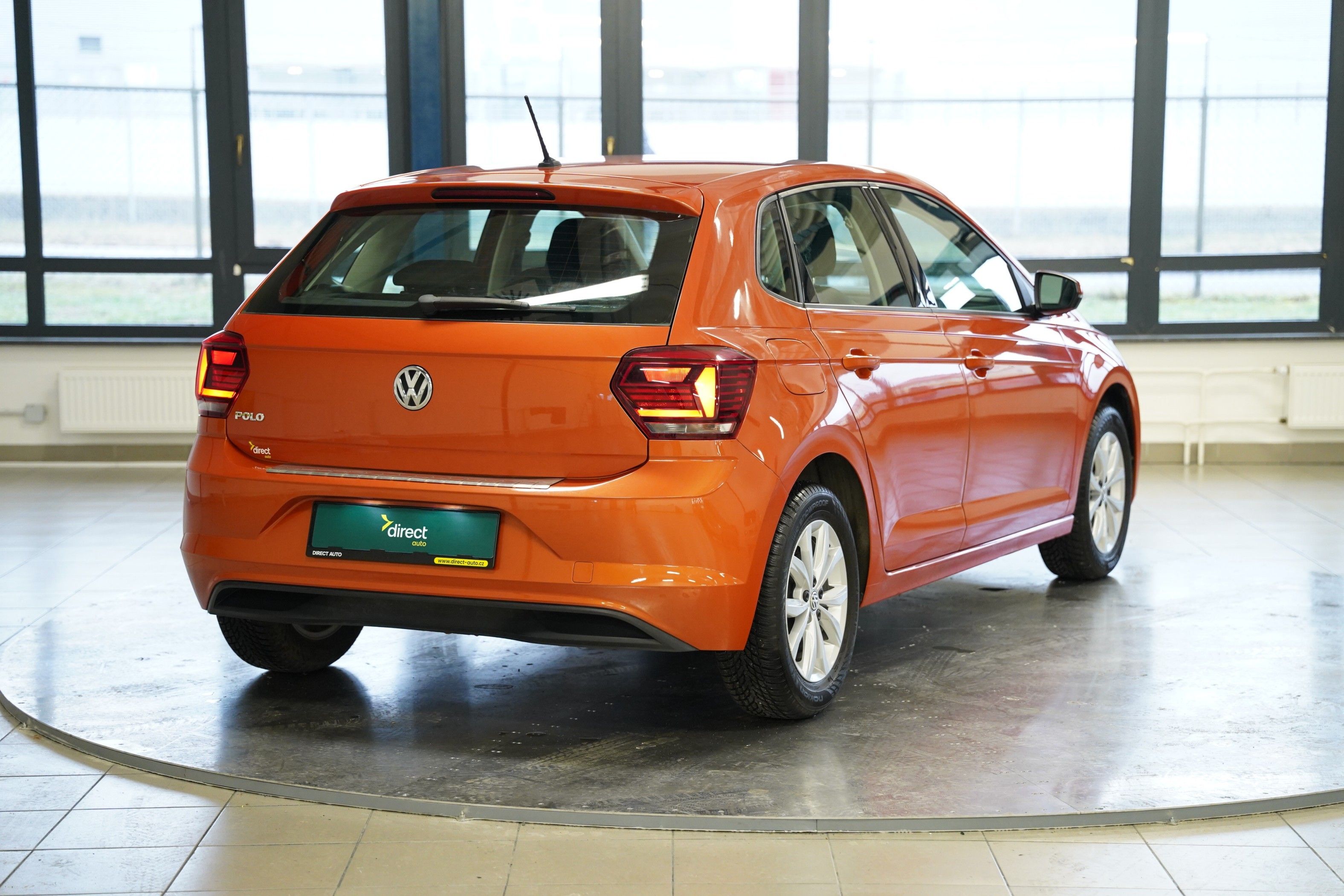 Volkswagen Polo, 1.0 TSI 70 kW Highline - fotka 2