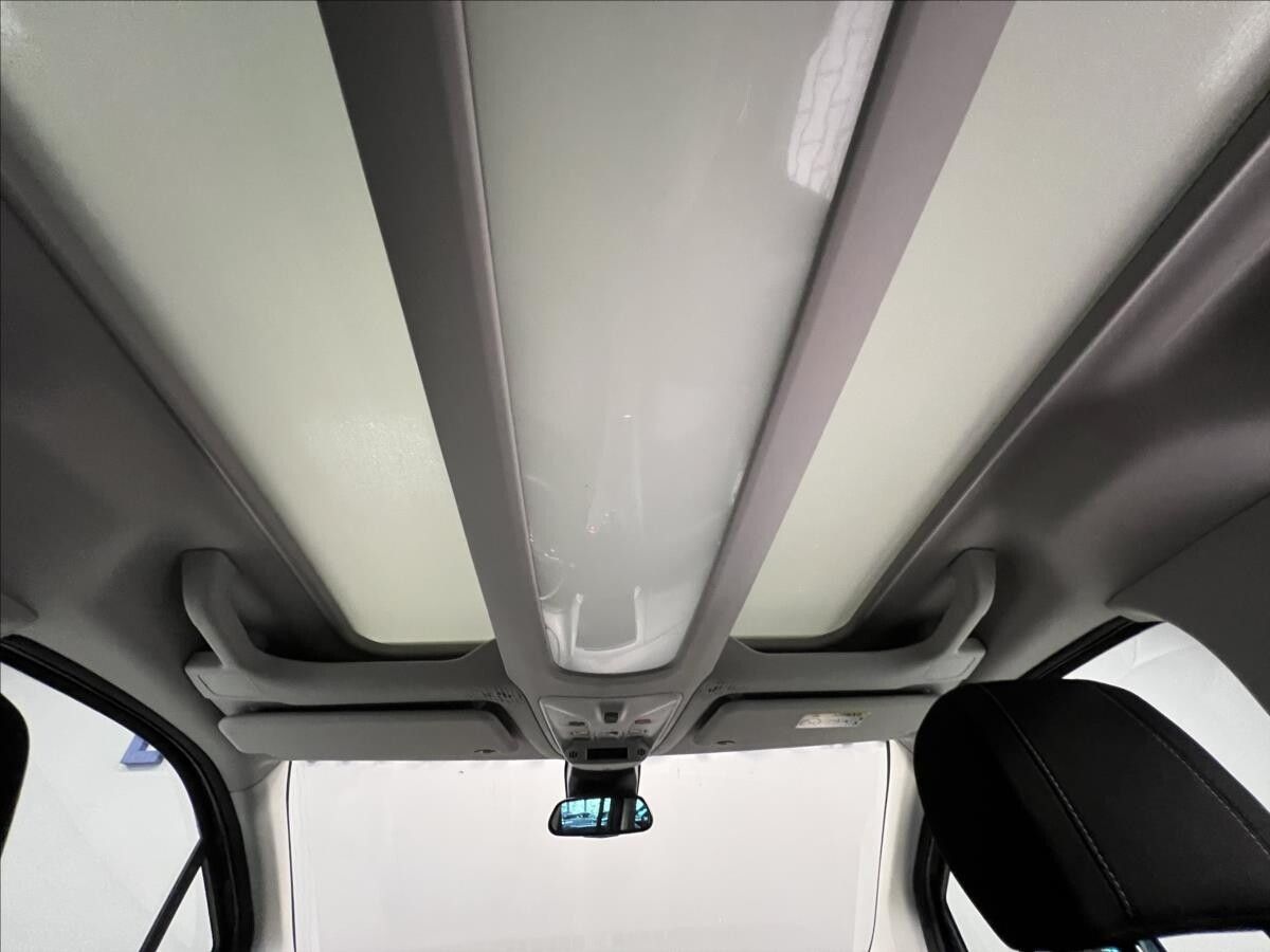 Toyota Proace City Verso, 1,5 D 8AT VIP L1 - fotka 6