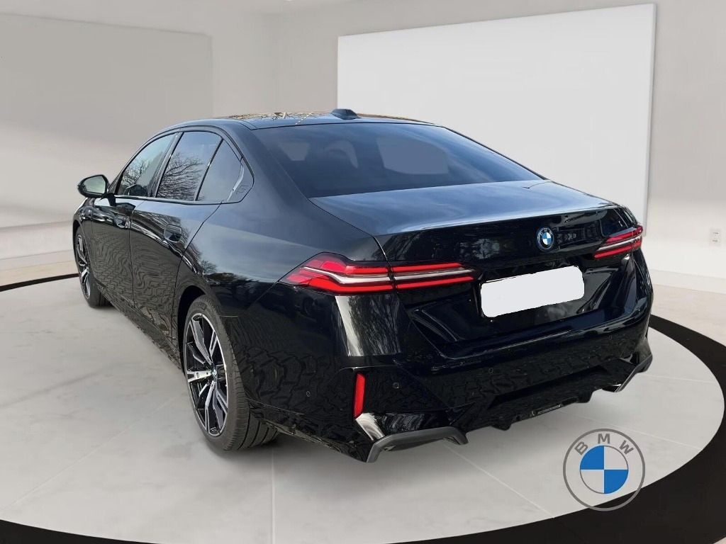 BMW Řada 5, 550 e xDrive M Sport*Kůže*Navi - fotka 2