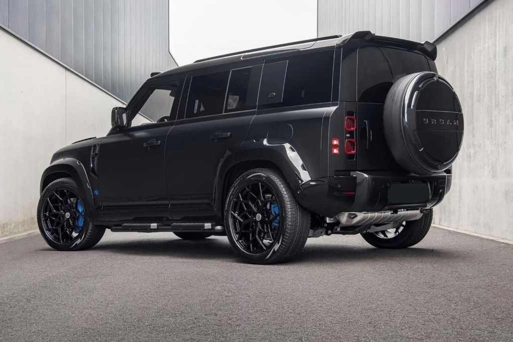 Land Rover Defender, P400e 110 S Urban Widebod - fotka 2