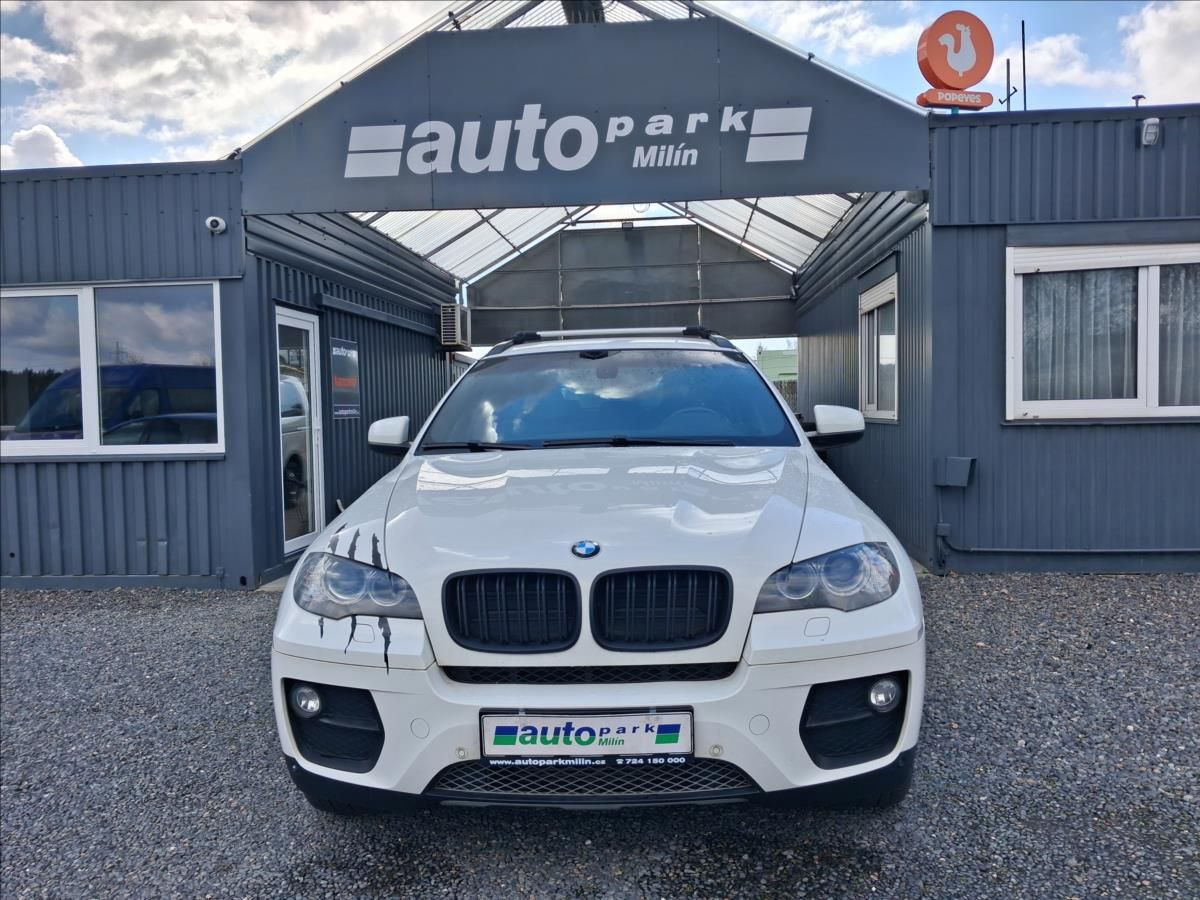 BMW X6, 3,0 X-Drive, kamera - fotka 2