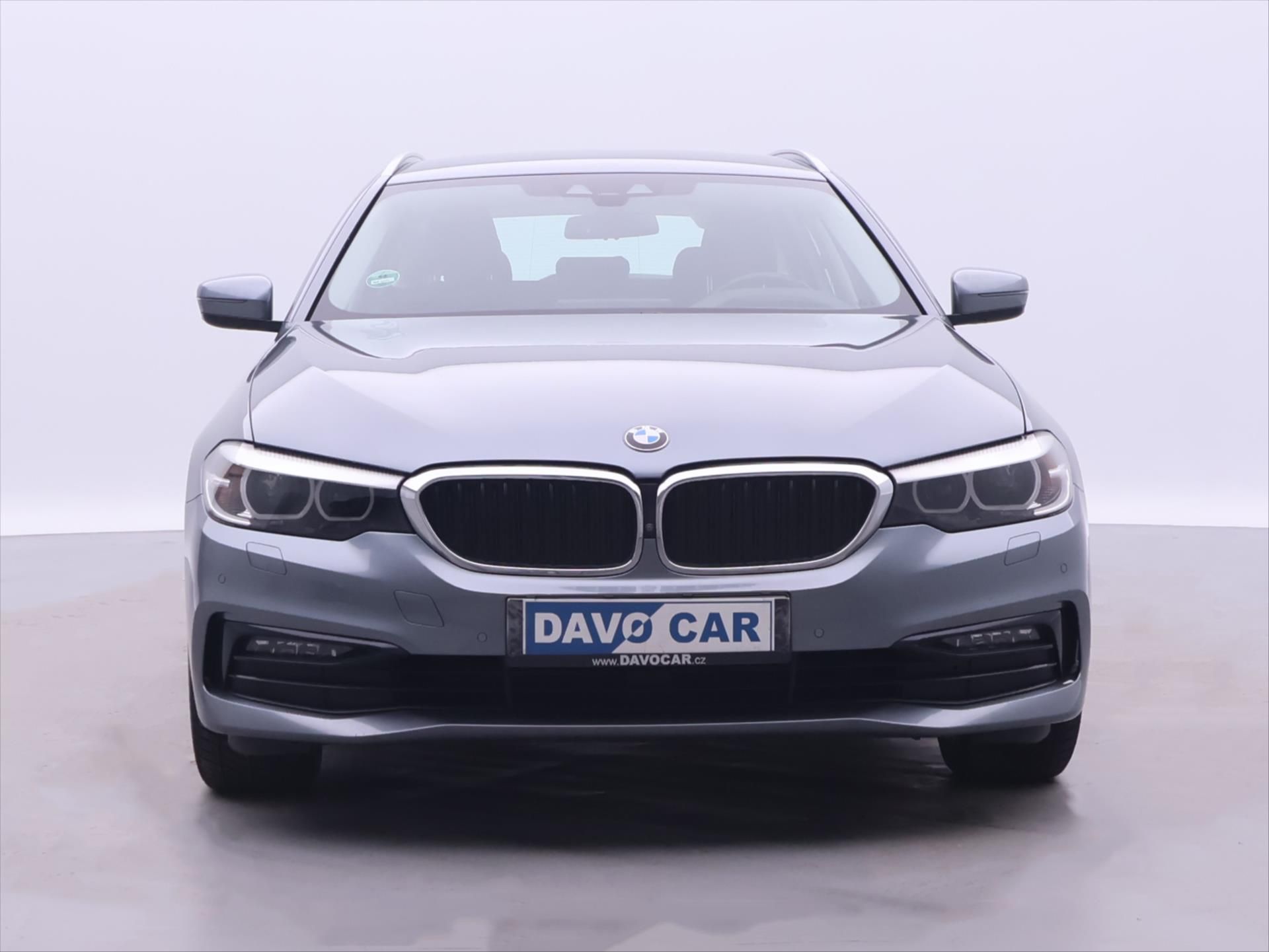BMW Řada 5, 2,0 520d 140 kW CZ DPH 1.Maj. - fotka 2