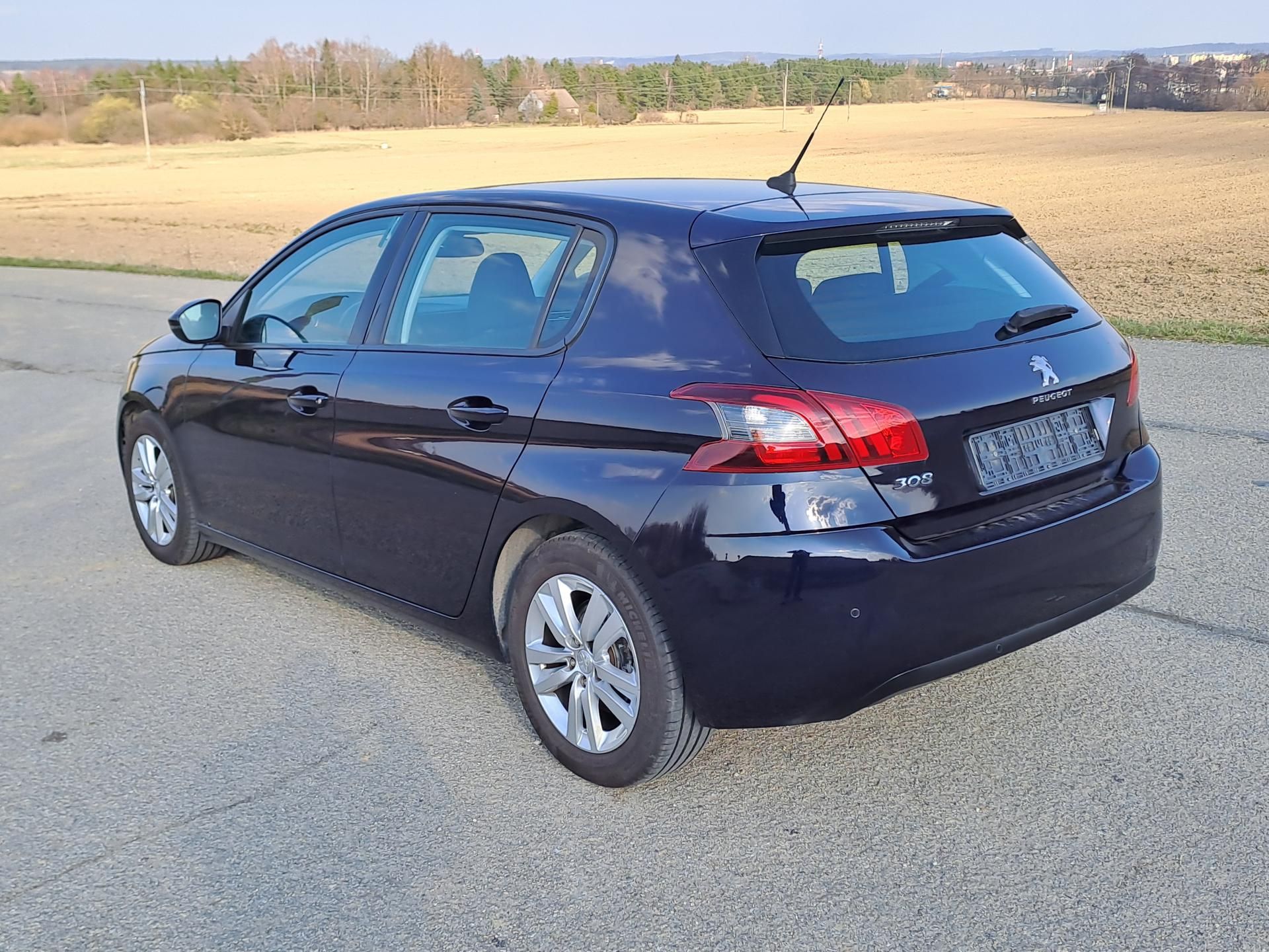 Peugeot 308, 1.6 HDi SERVISKA PĚKNÝ STAV - fotka 6