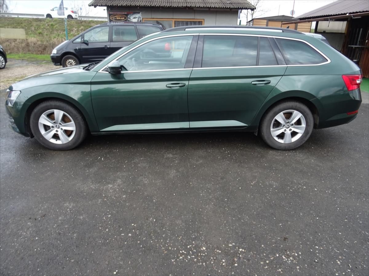 Škoda Superb, 1,6 TDI 88 kW Automat - fotka 6