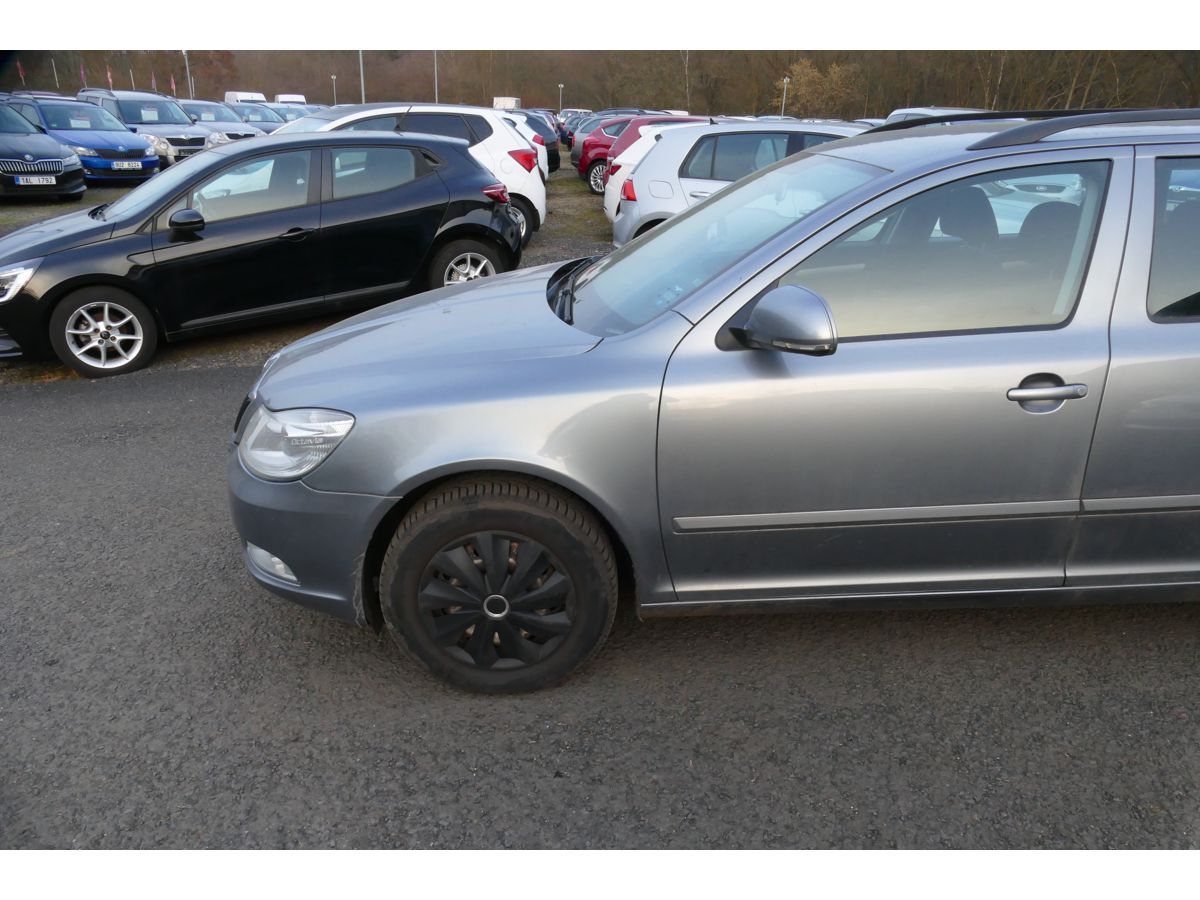 Škoda Octavia, 1,6TDI 77KW KLIMA - fotka 4