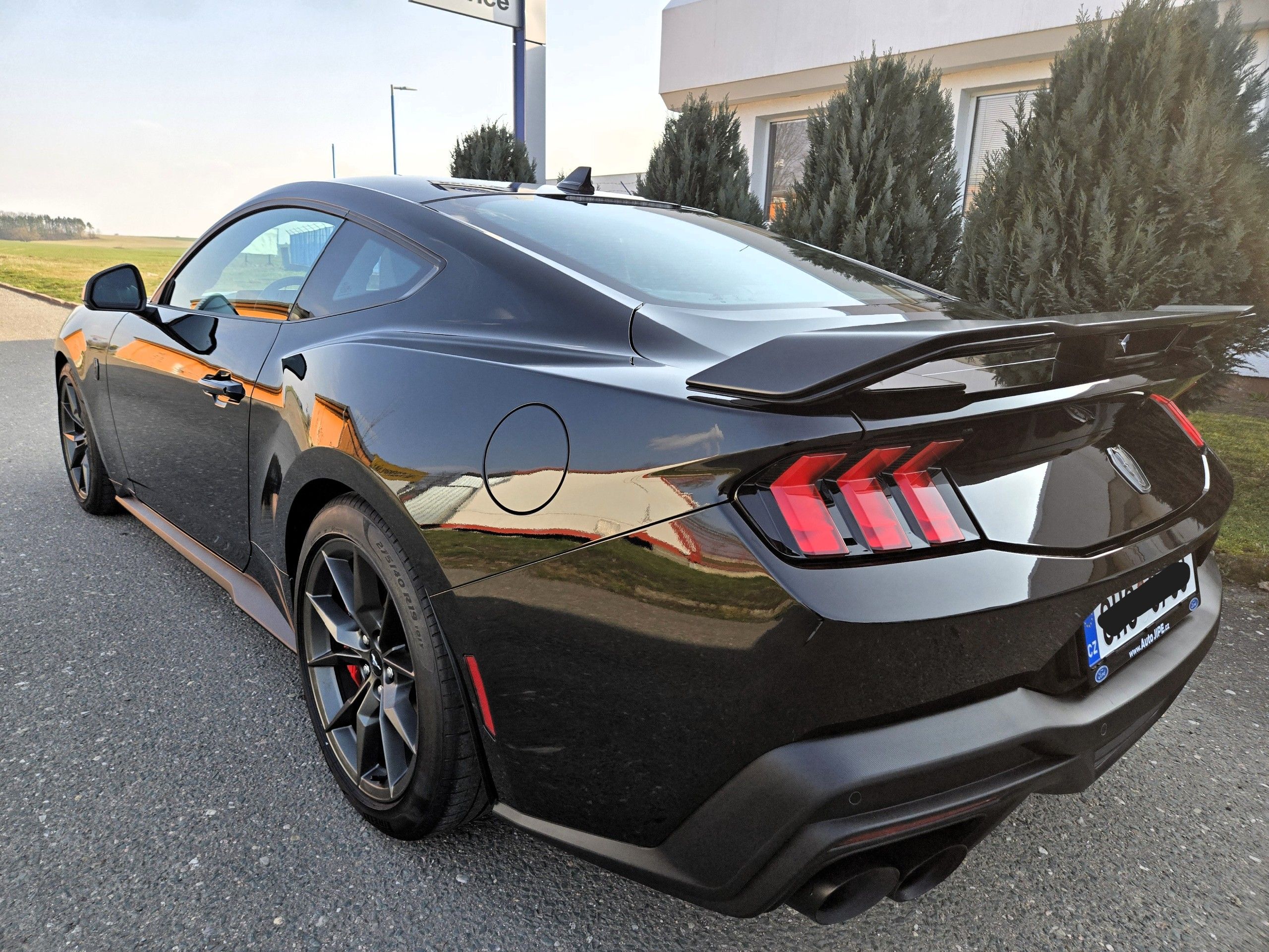 Ford Mustang, 5.0 Ti-VCT V8 DARK HORSE - fotka 4