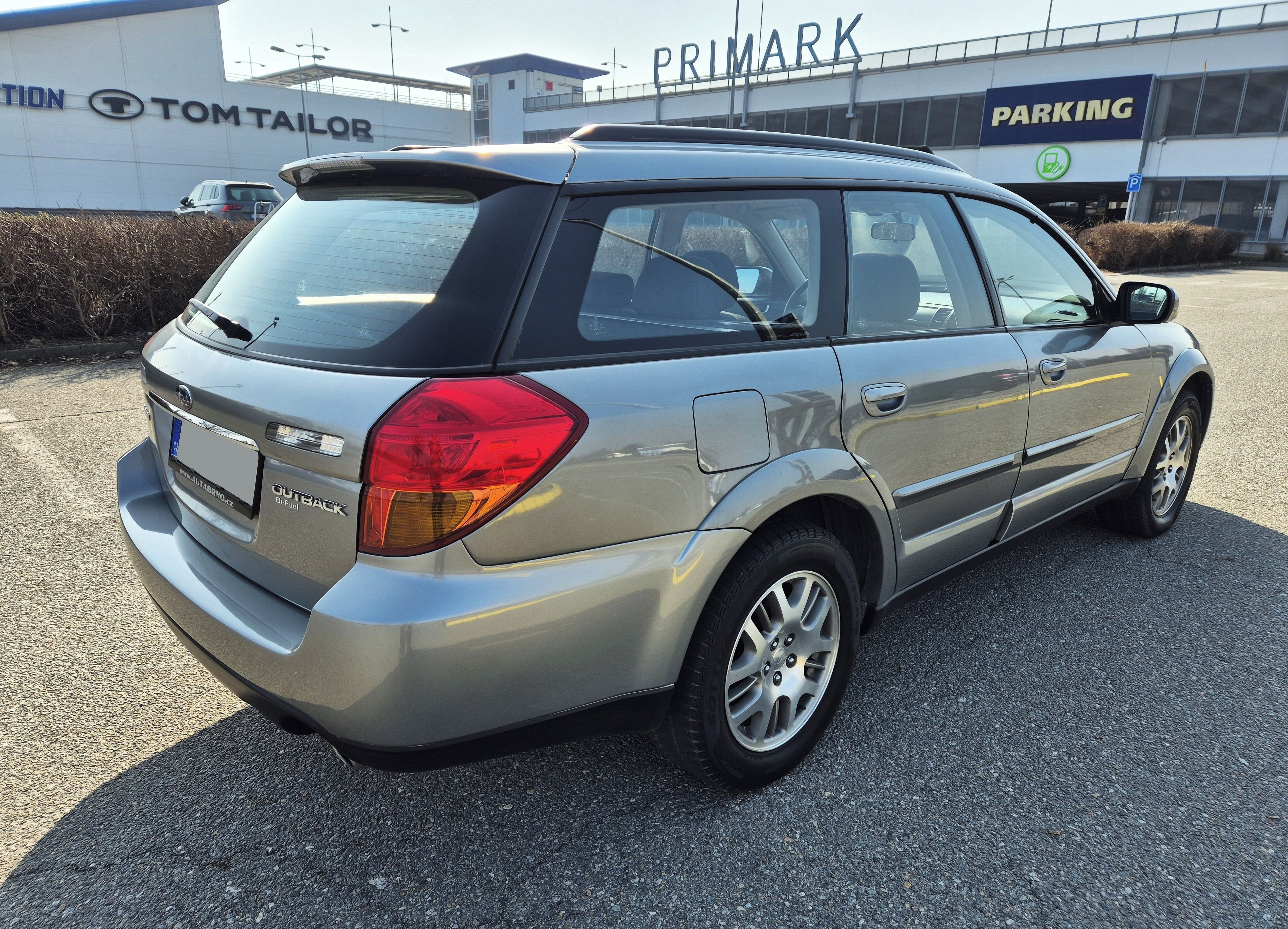 Subaru Legacy, 1 MAJITEL 2.5i LPG MANUÁL 4x4 - fotka 5