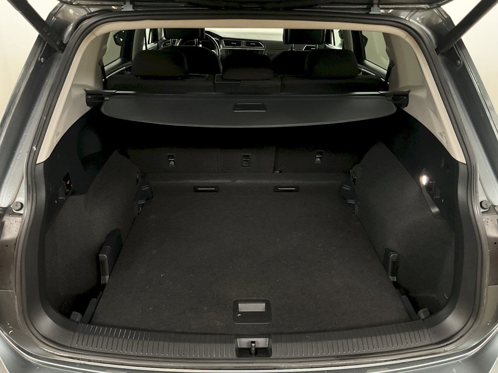 Volkswagen Tiguan Allspace, 2.0 TSI BMT 140 kW DSG Life - fotka 6